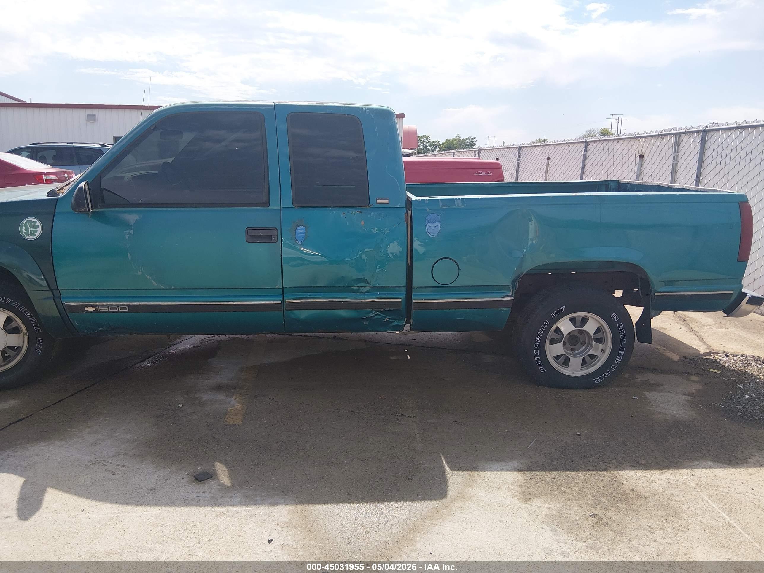 CHEVROLET GMT-400 image 6