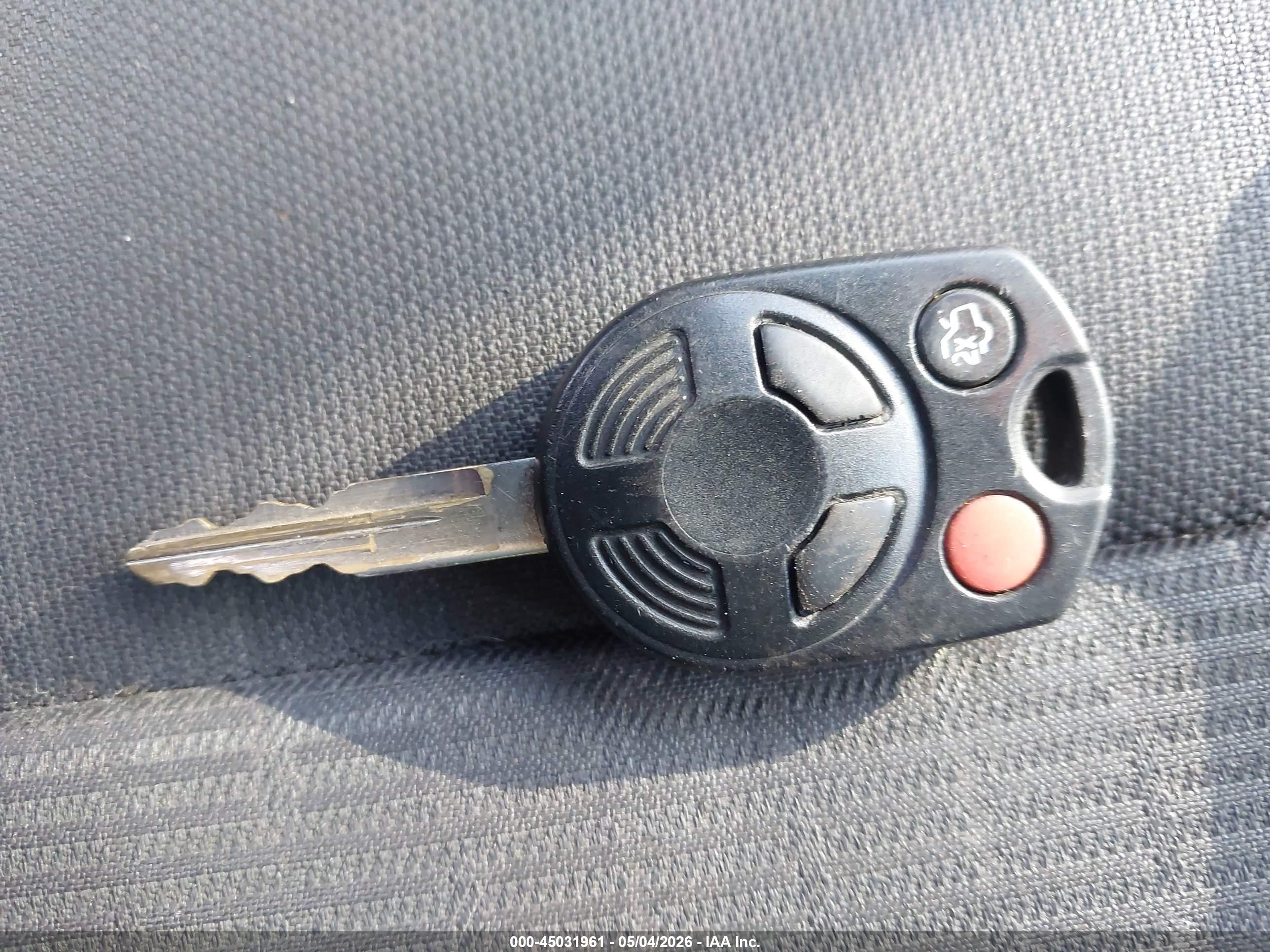 FORD FUSION image 11