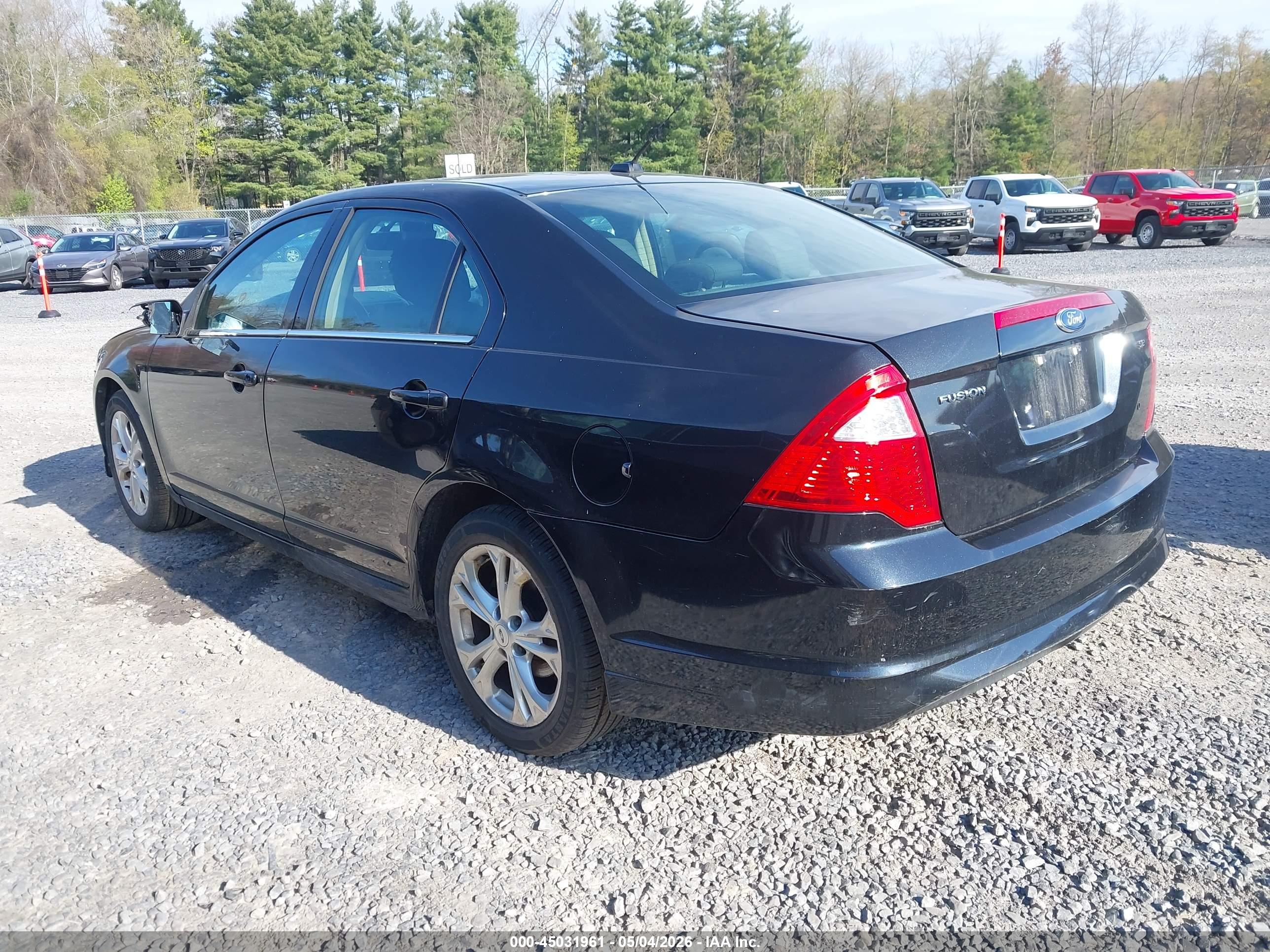 FORD FUSION image 3