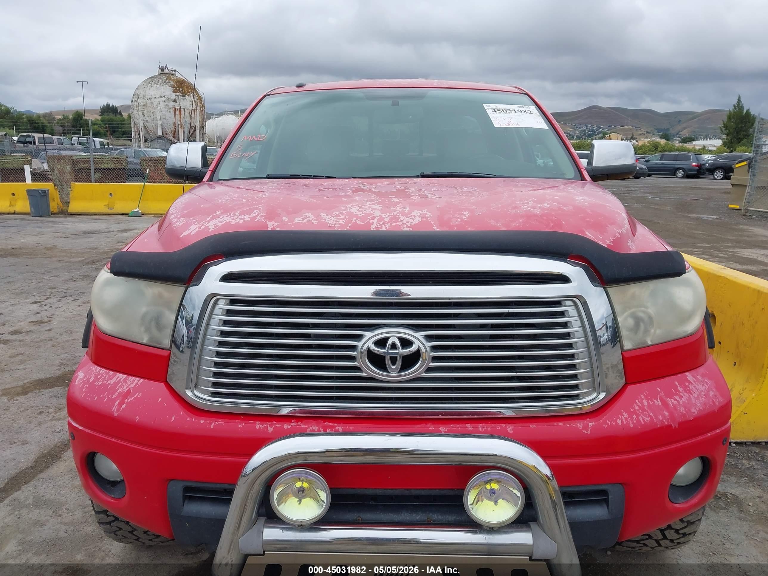 TOYOTA TUNDRA image 6
