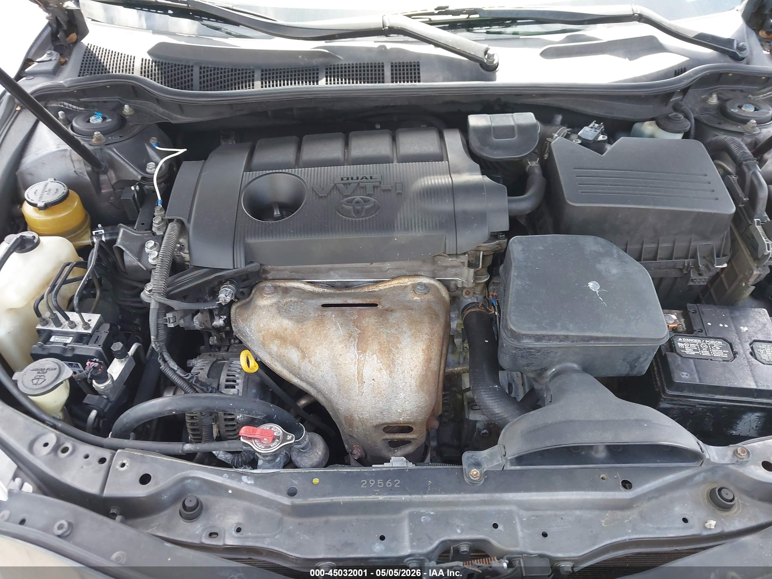 TOYOTA CAMRY image 10