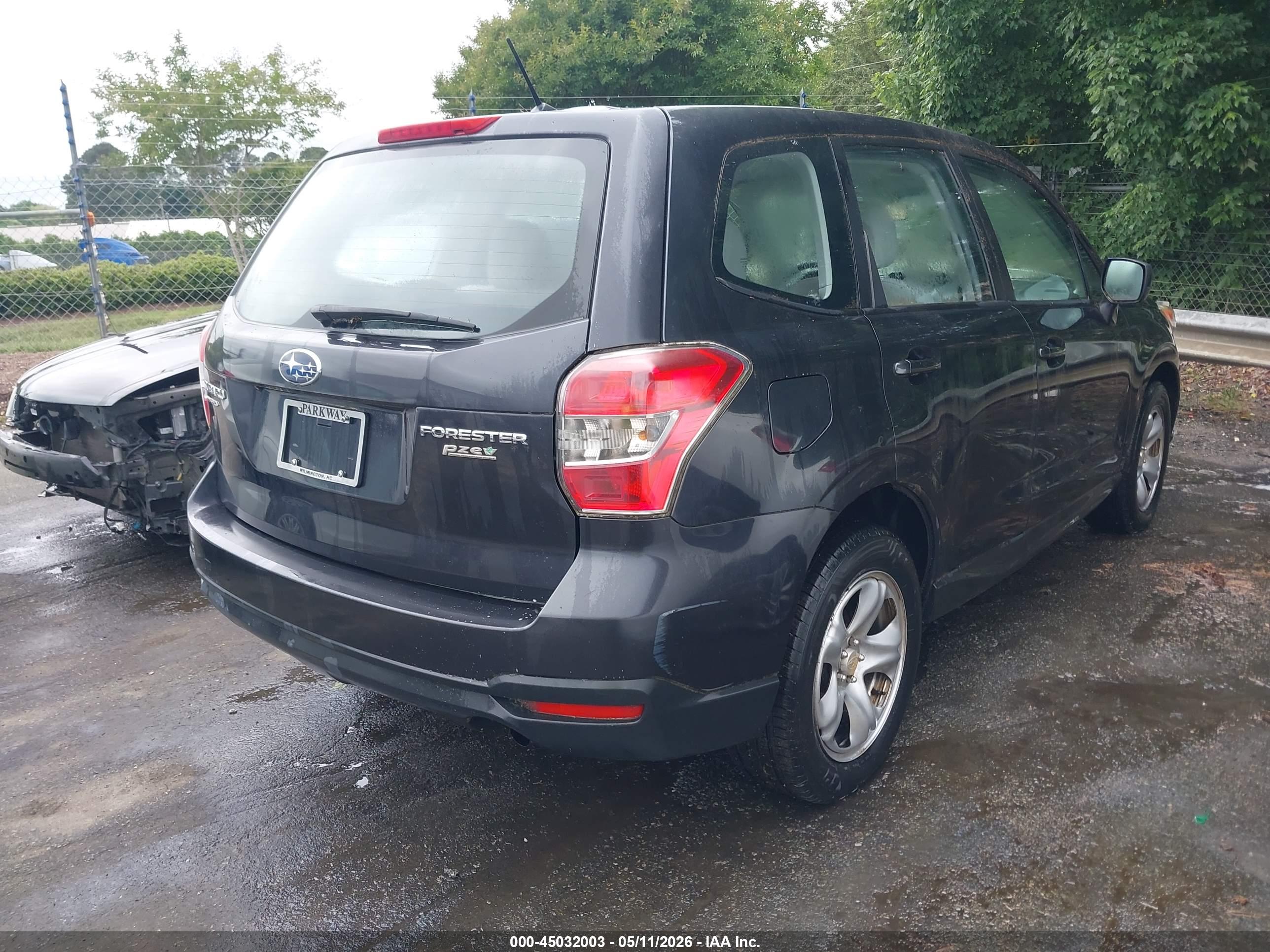 SUBARU FORESTER image 4