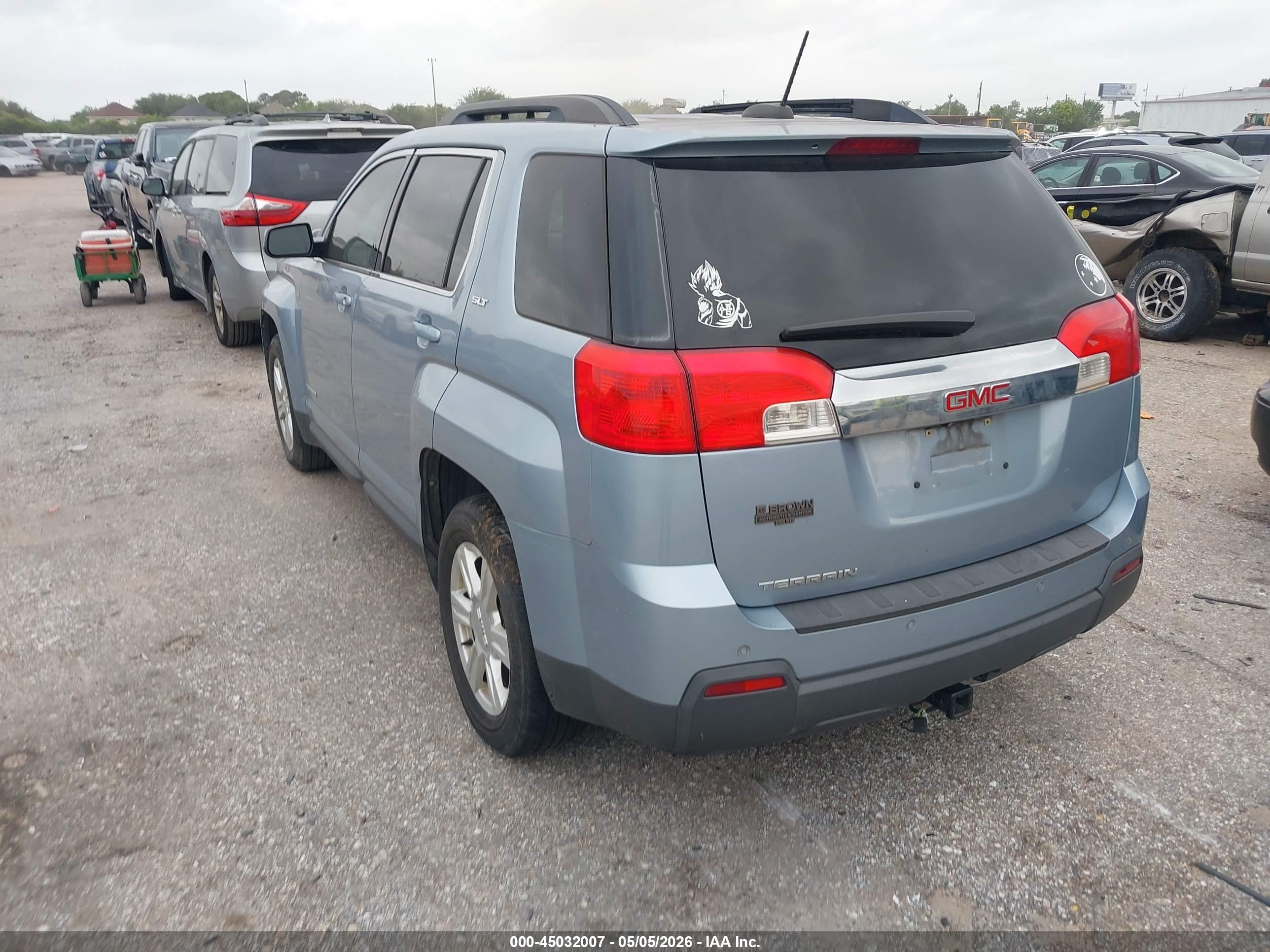 GMC TERRAIN image 3