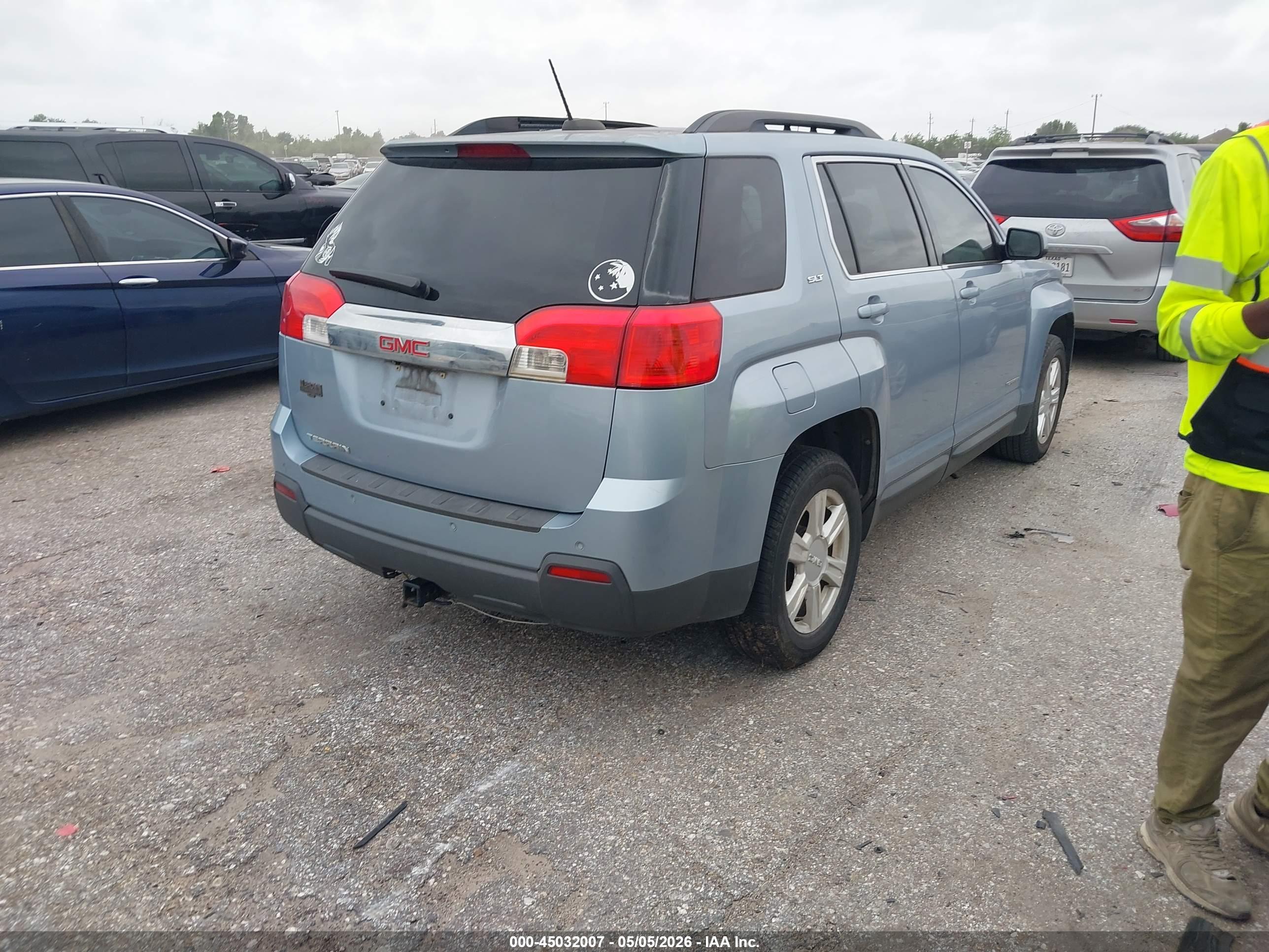 GMC TERRAIN image 4