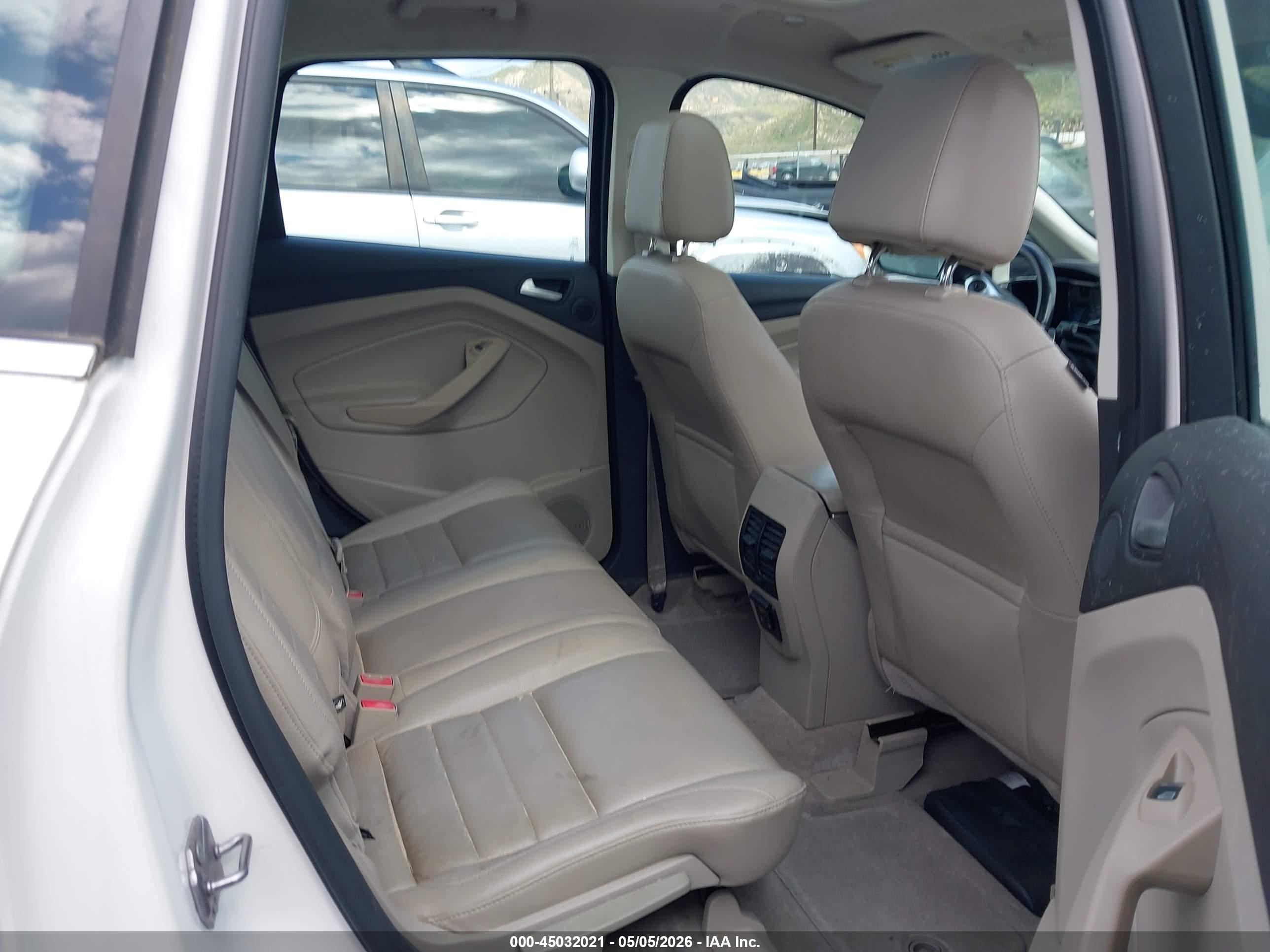 FORD C-MAX image 8