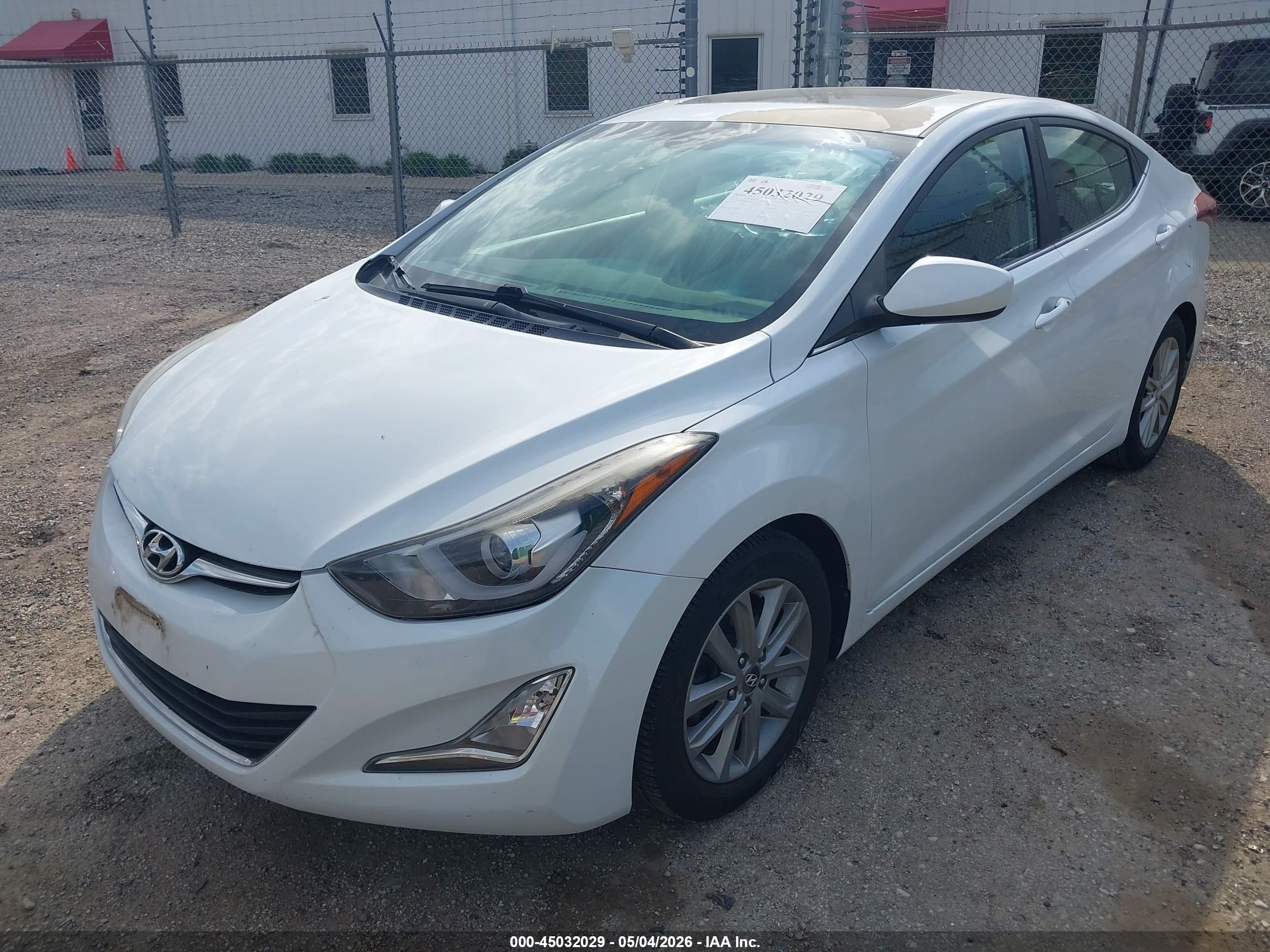 HYUNDAI ELANTRA image 6