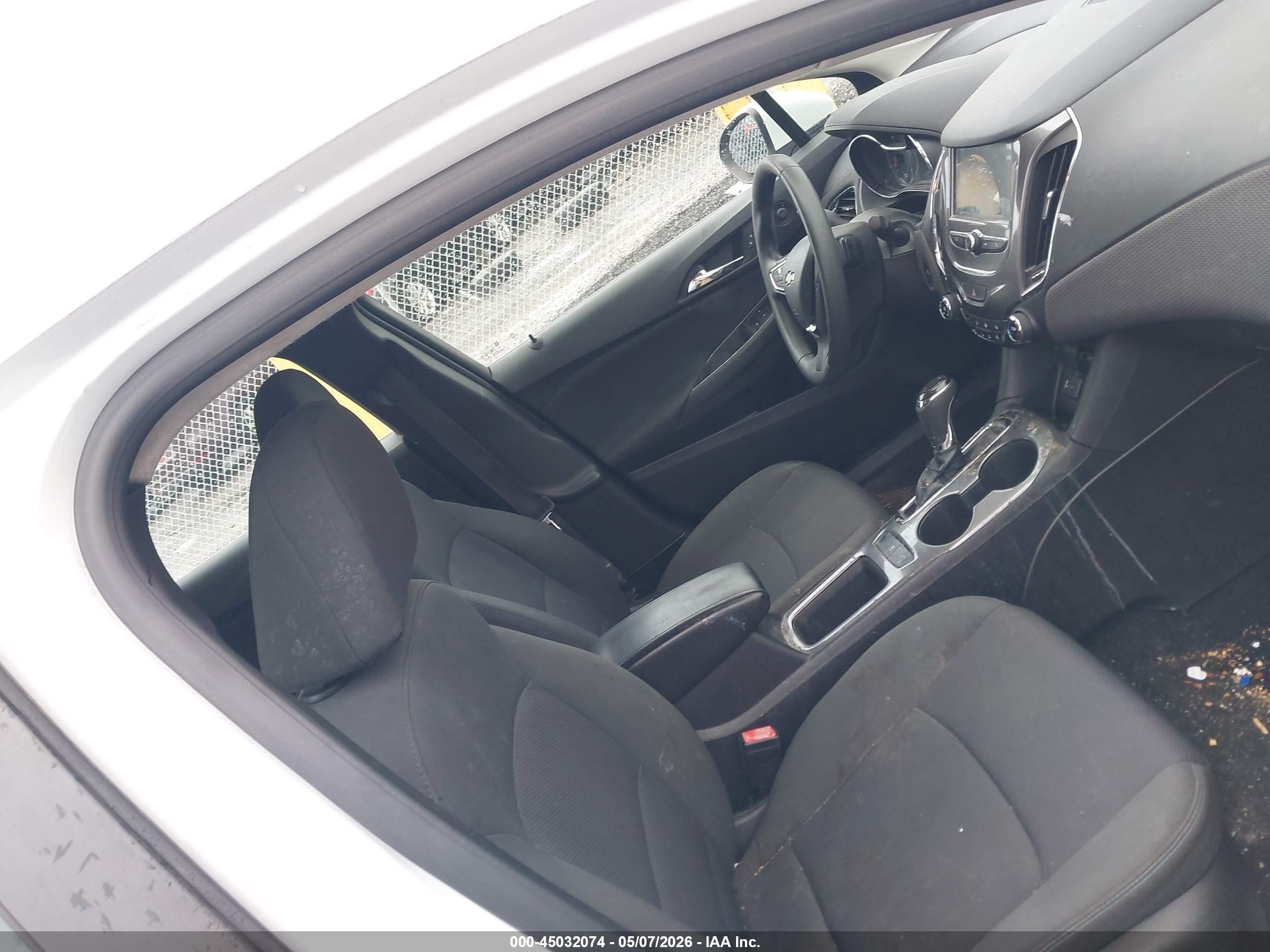 CHEVROLET CRUZE image 5