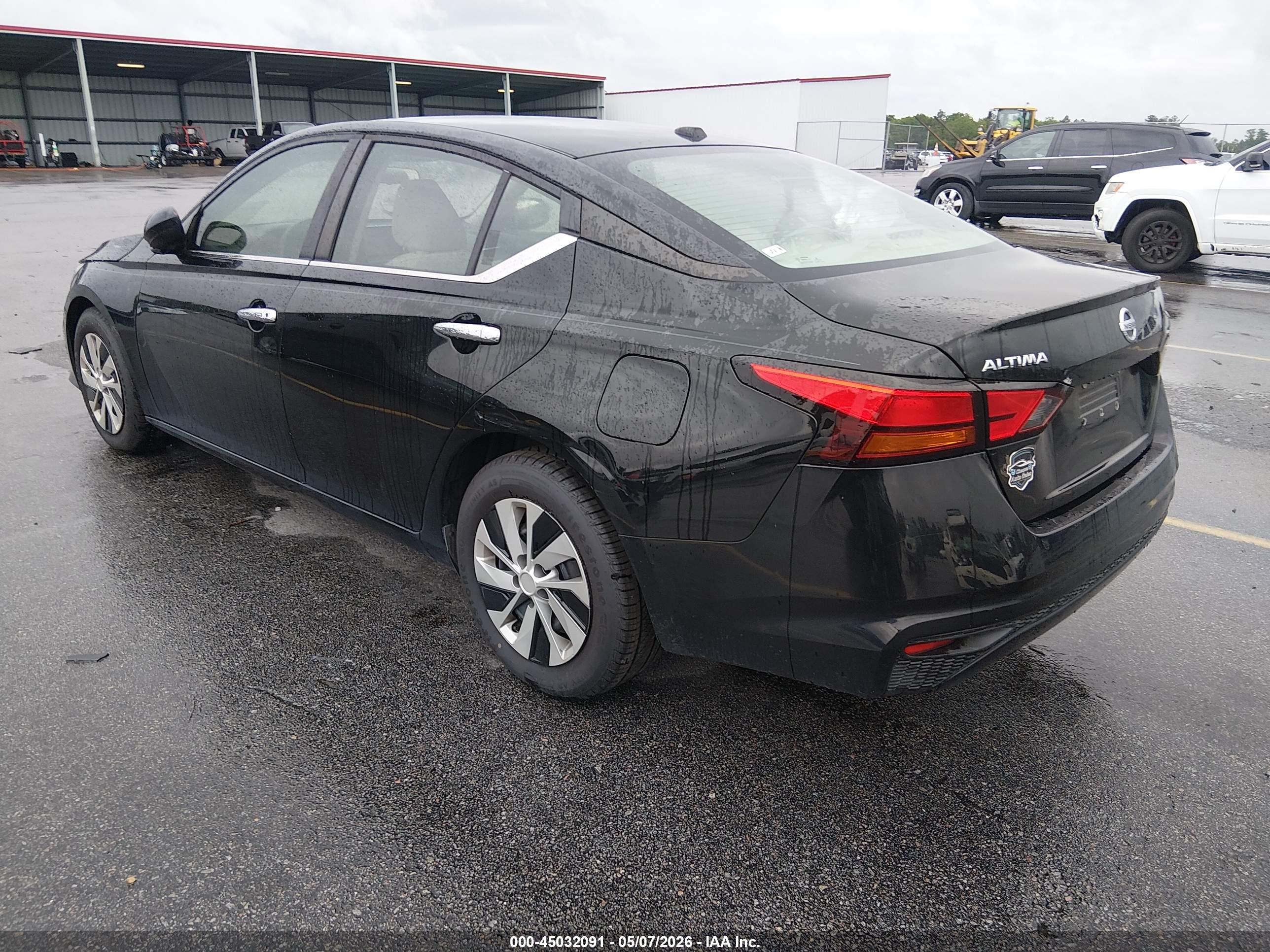 NISSAN ALTIMA image 3