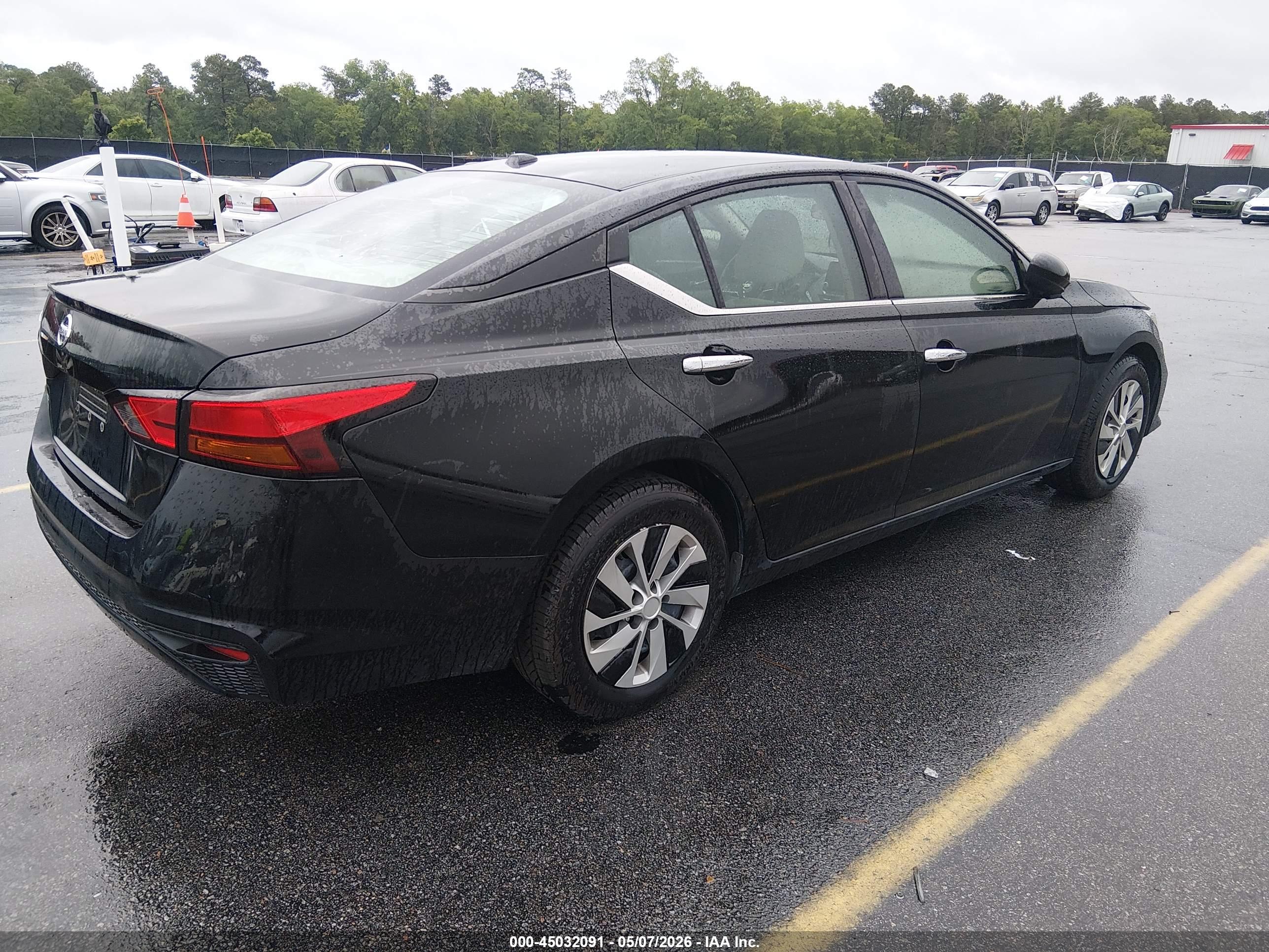NISSAN ALTIMA image 4