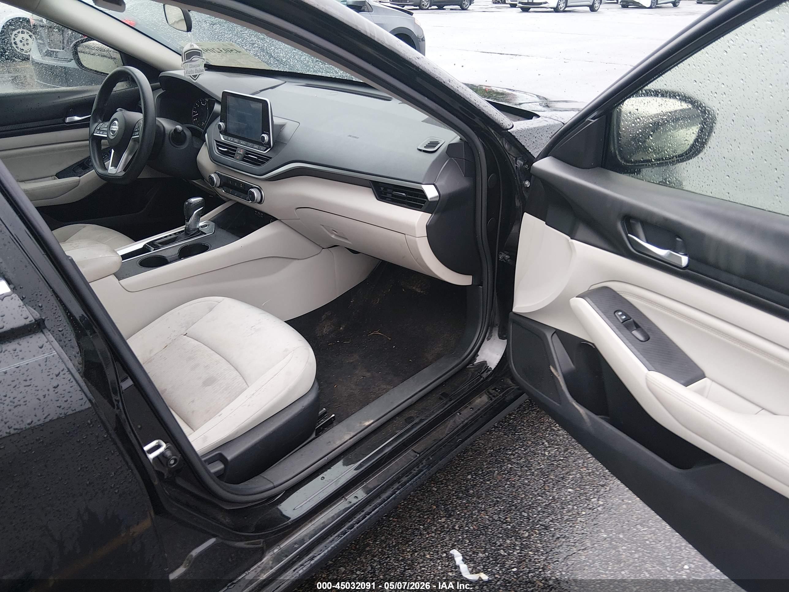 NISSAN ALTIMA image 5