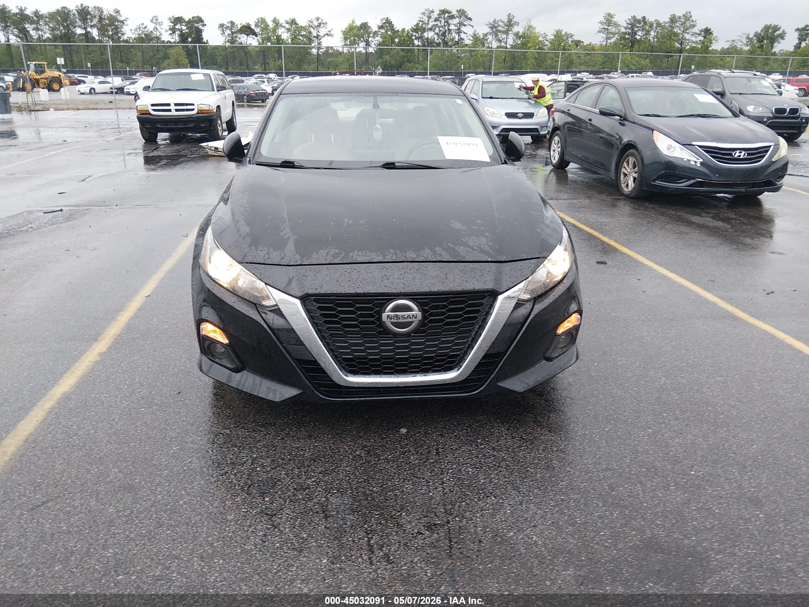 NISSAN ALTIMA image 6