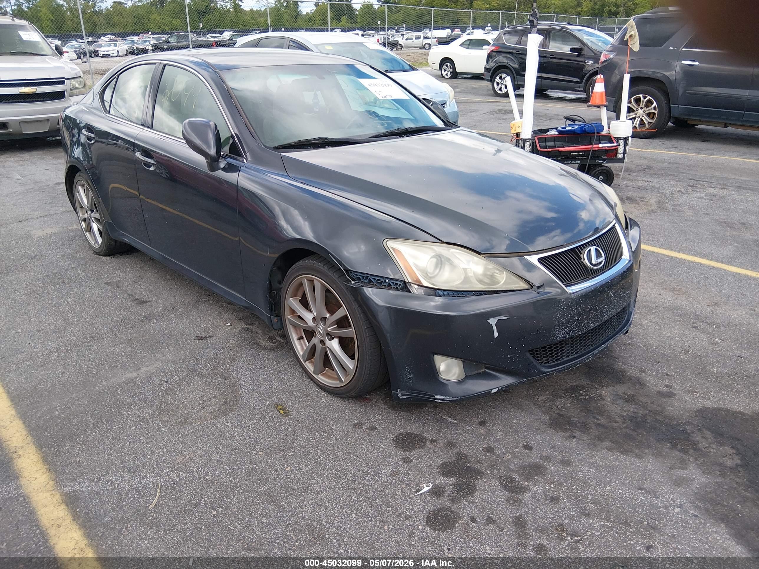 LEXUS IS image 6