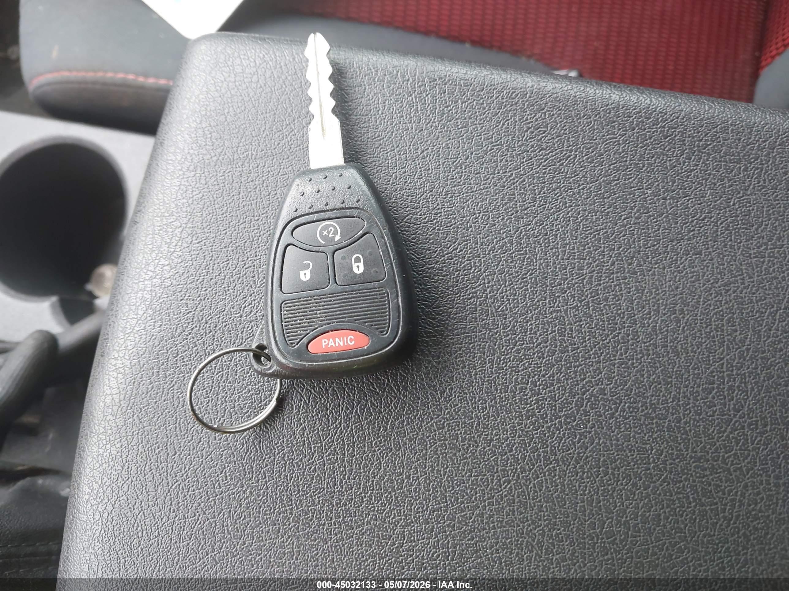DODGE NITRO image 11