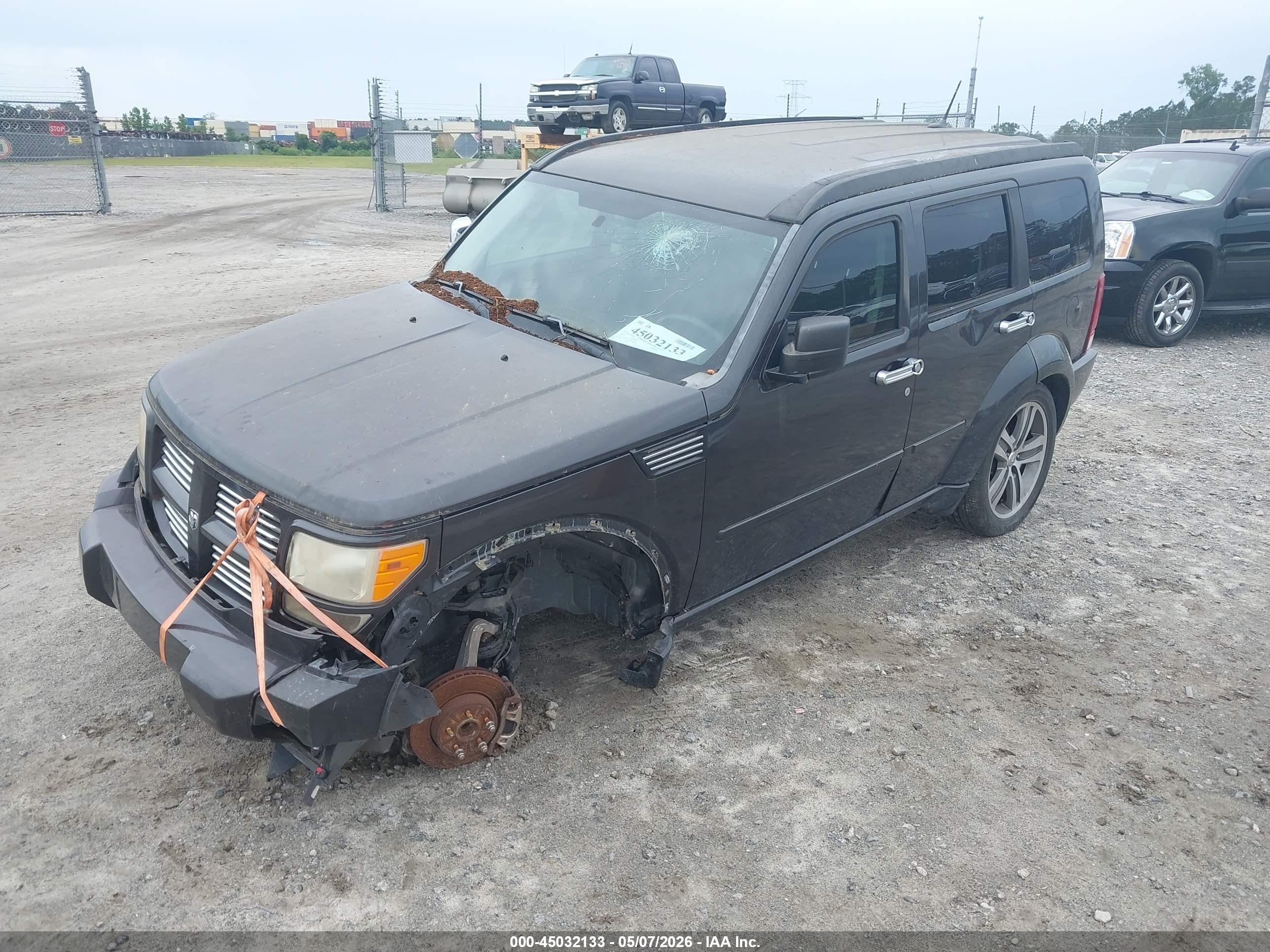 DODGE NITRO image 2
