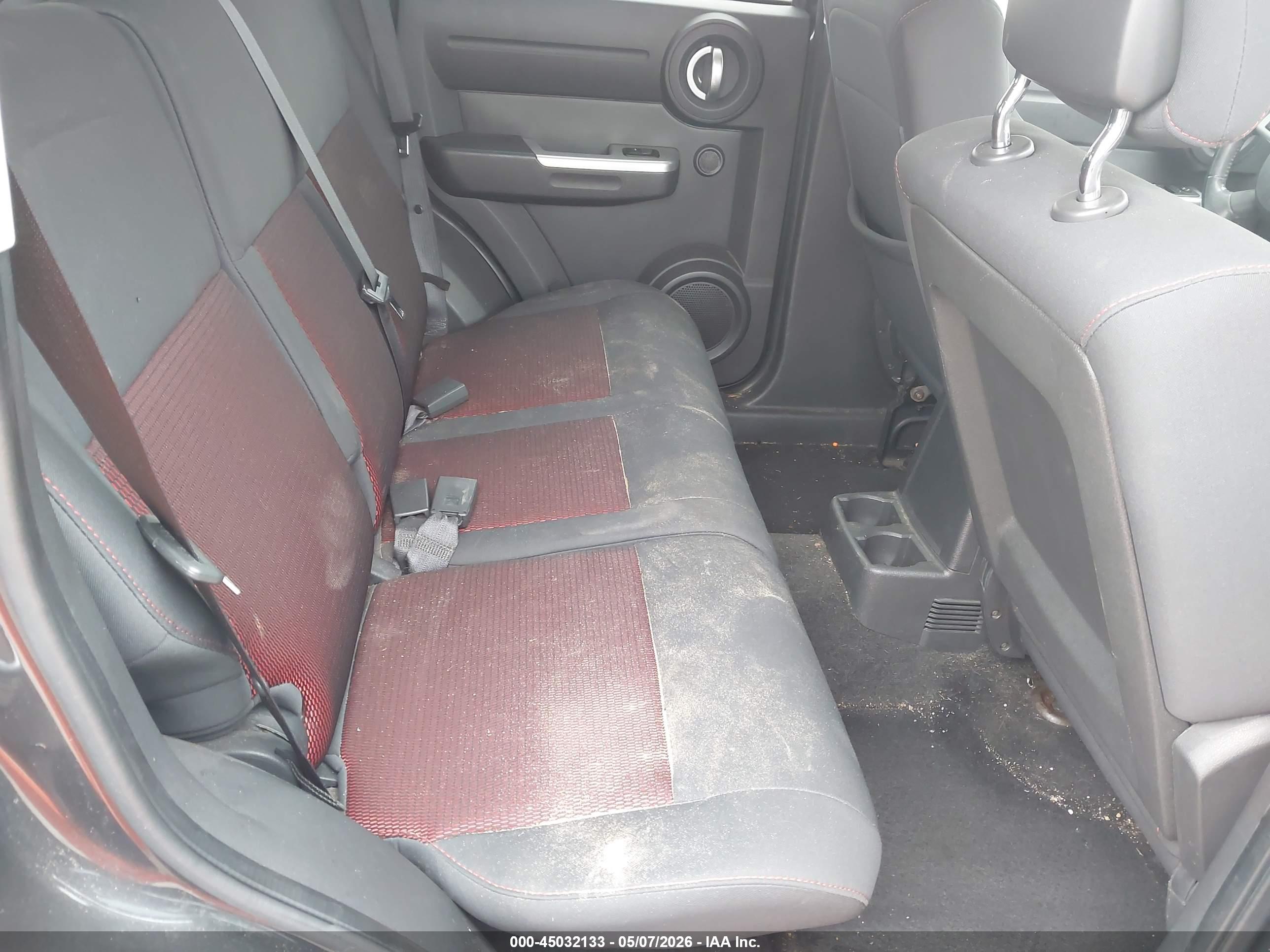 DODGE NITRO image 8