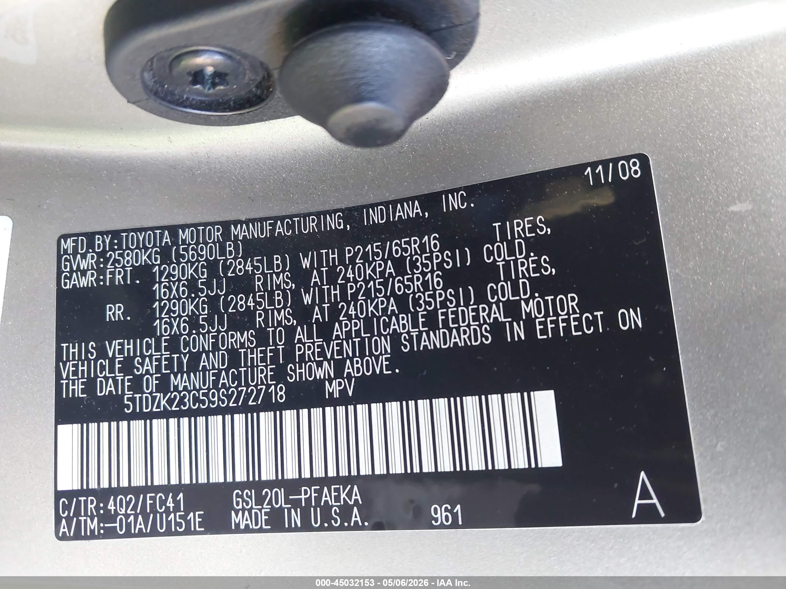 TOYOTA SIENNA image 9