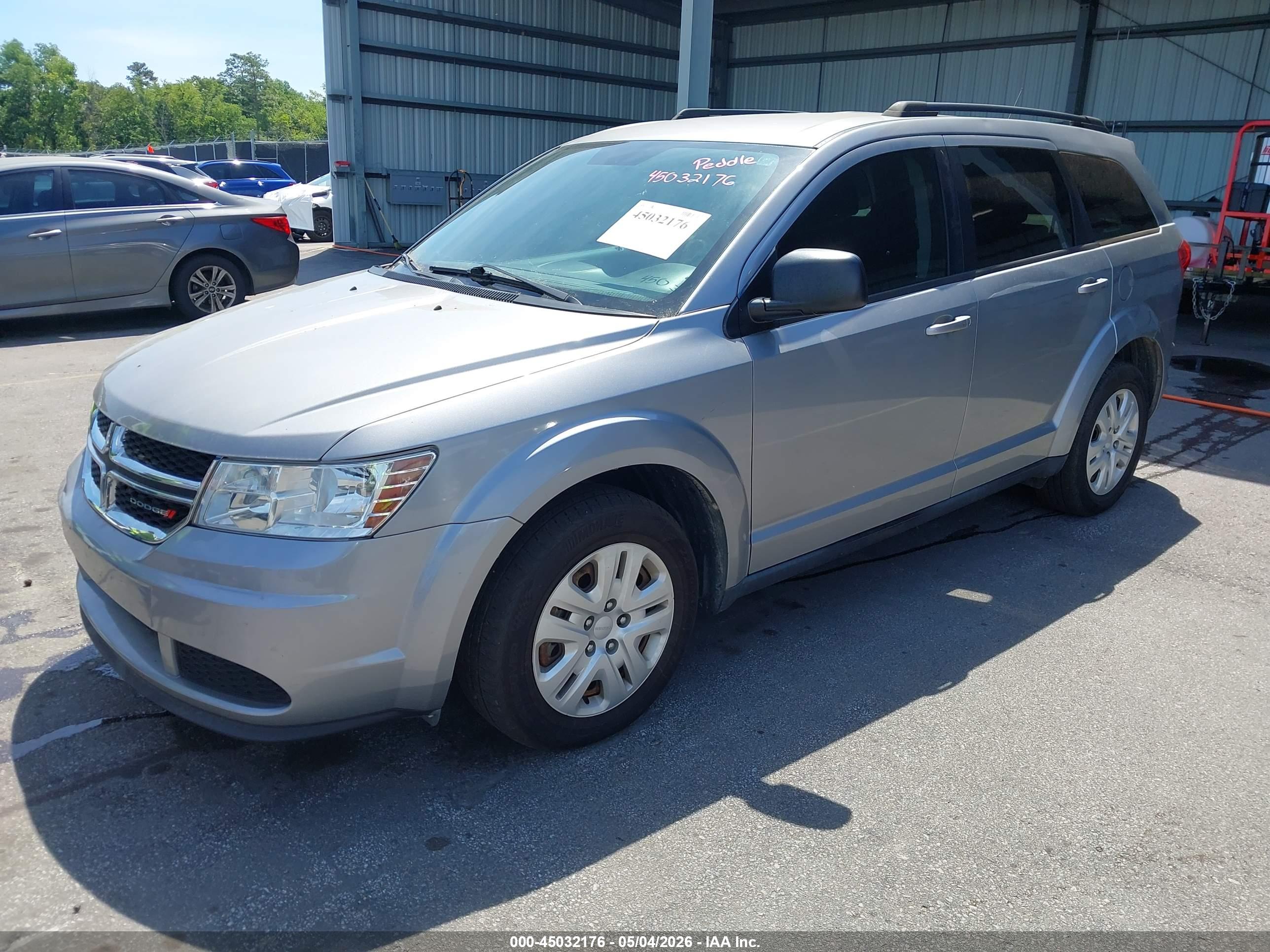 DODGE JOURNEY image 2