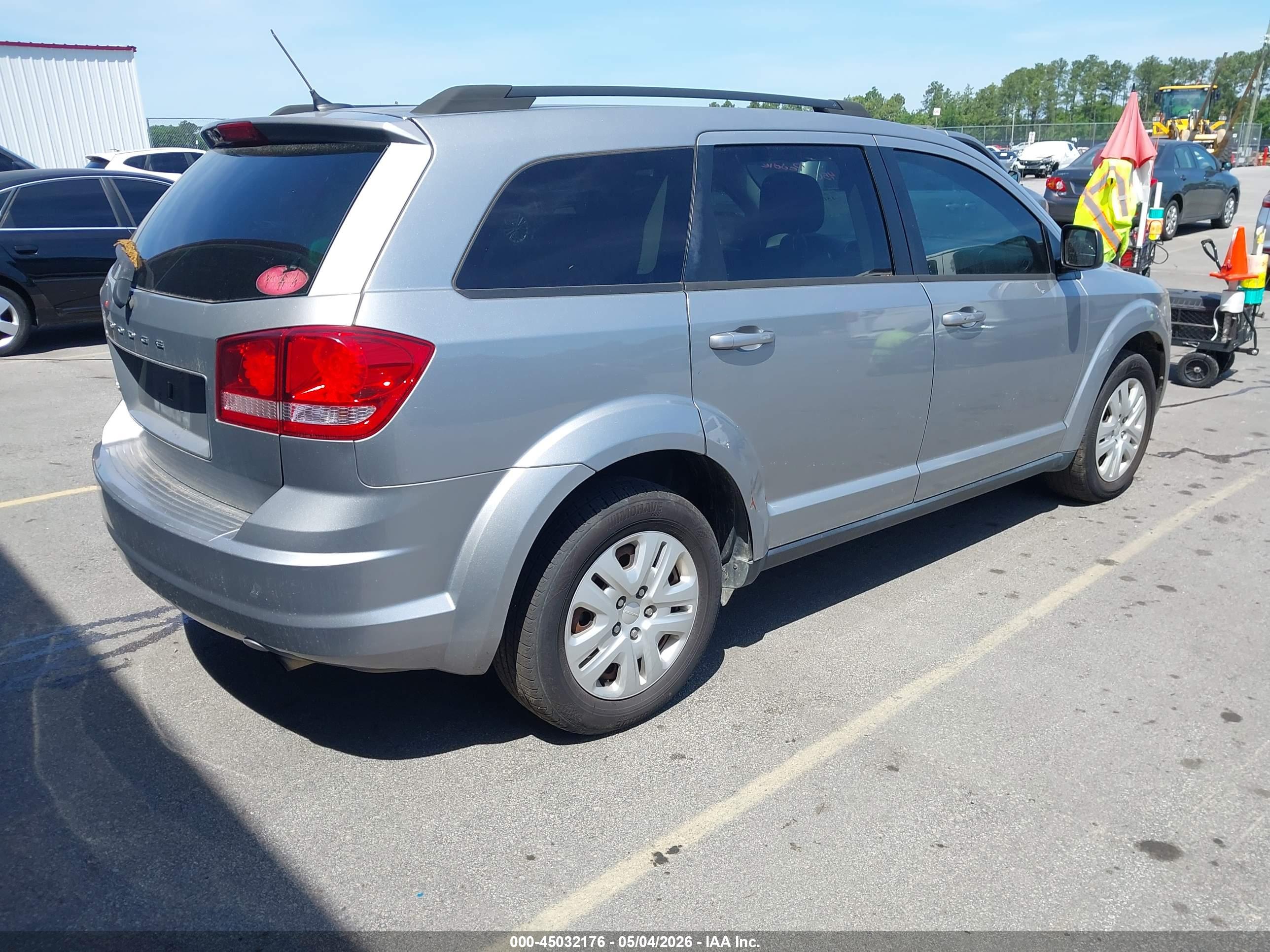 DODGE JOURNEY image 4