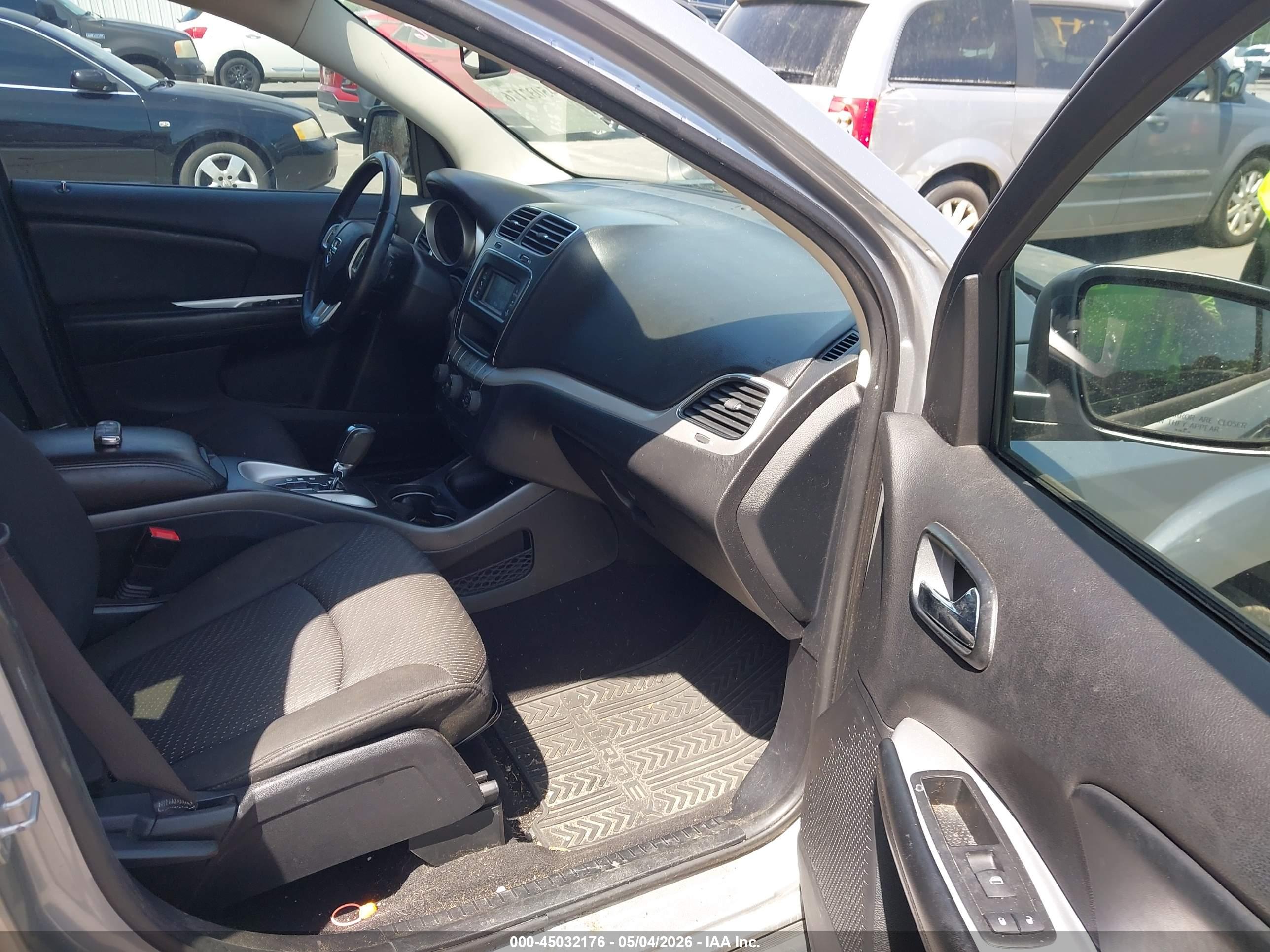 DODGE JOURNEY image 5