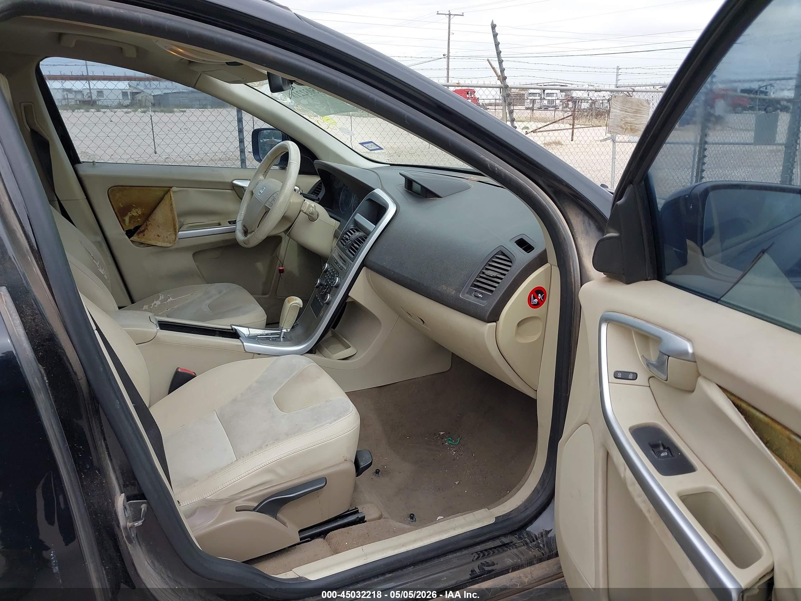 VOLVO XC60 image 5