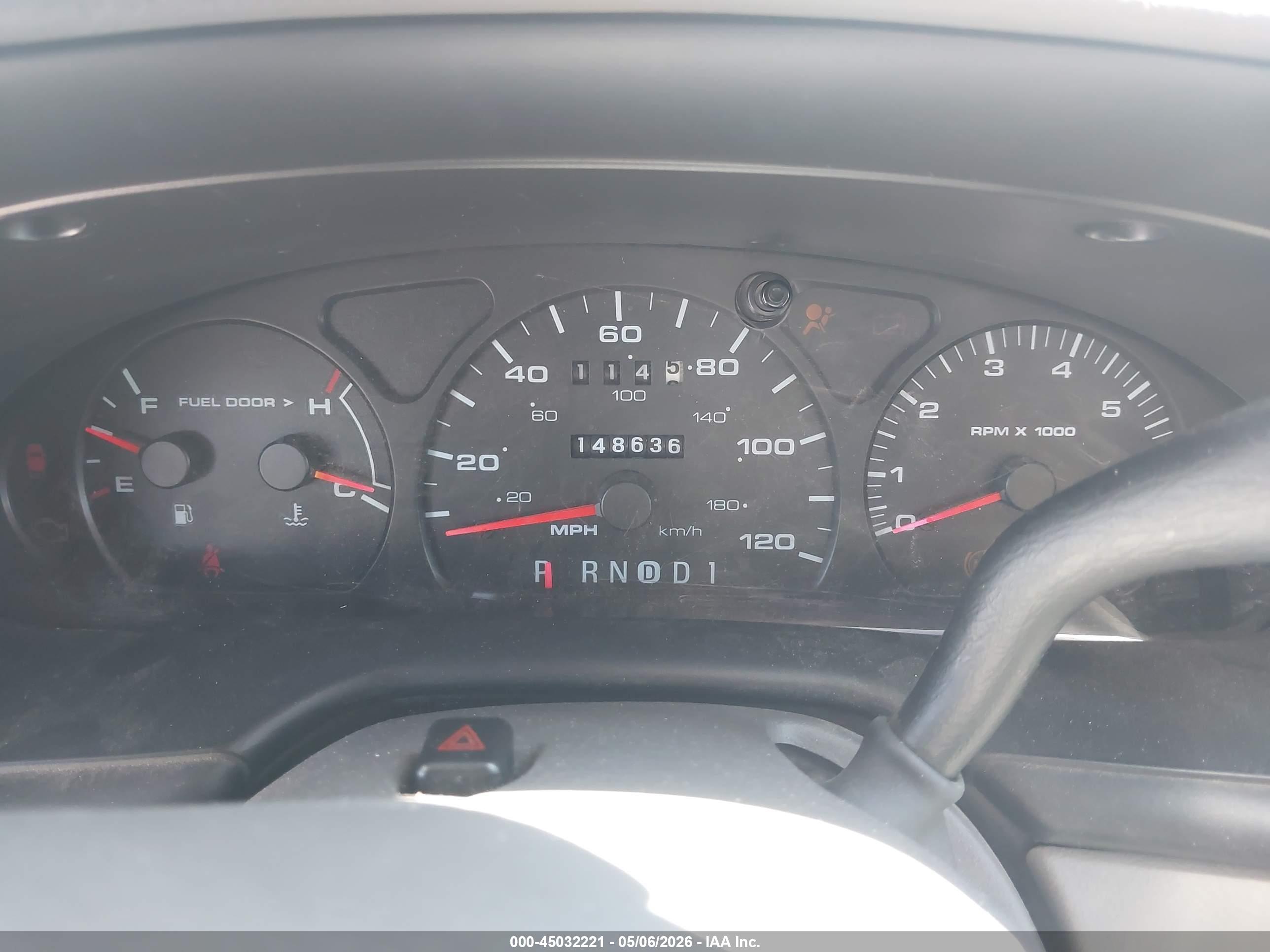 FORD TAURUS image 7
