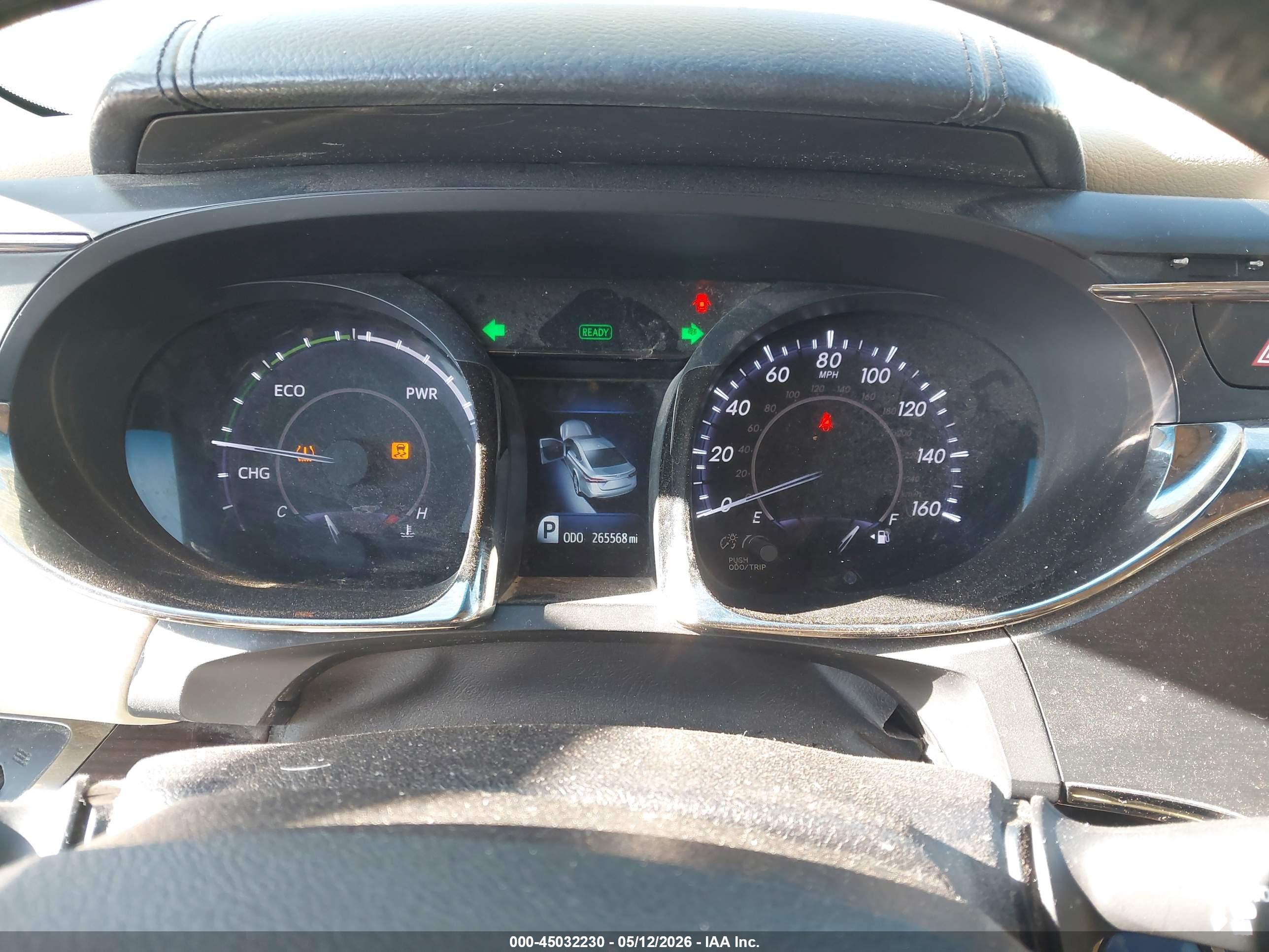 TOYOTA AVALON image 7