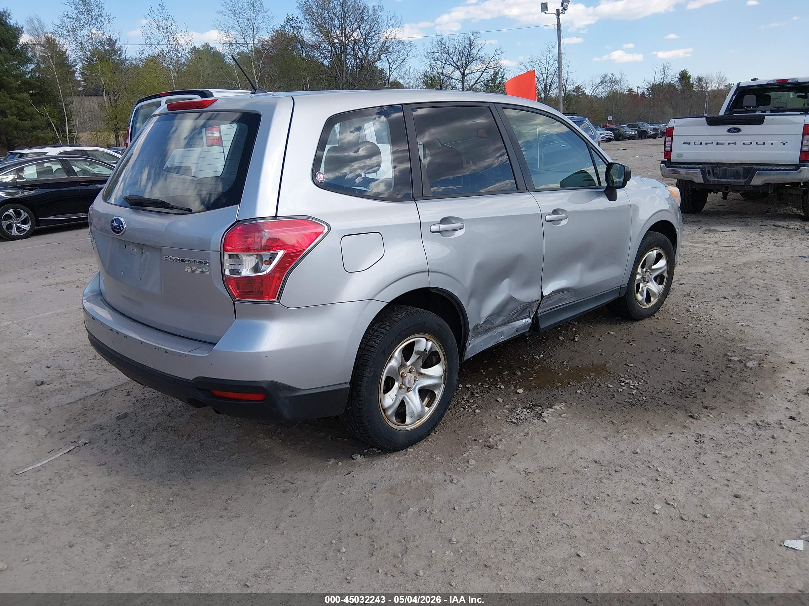 SUBARU FORESTER image 4