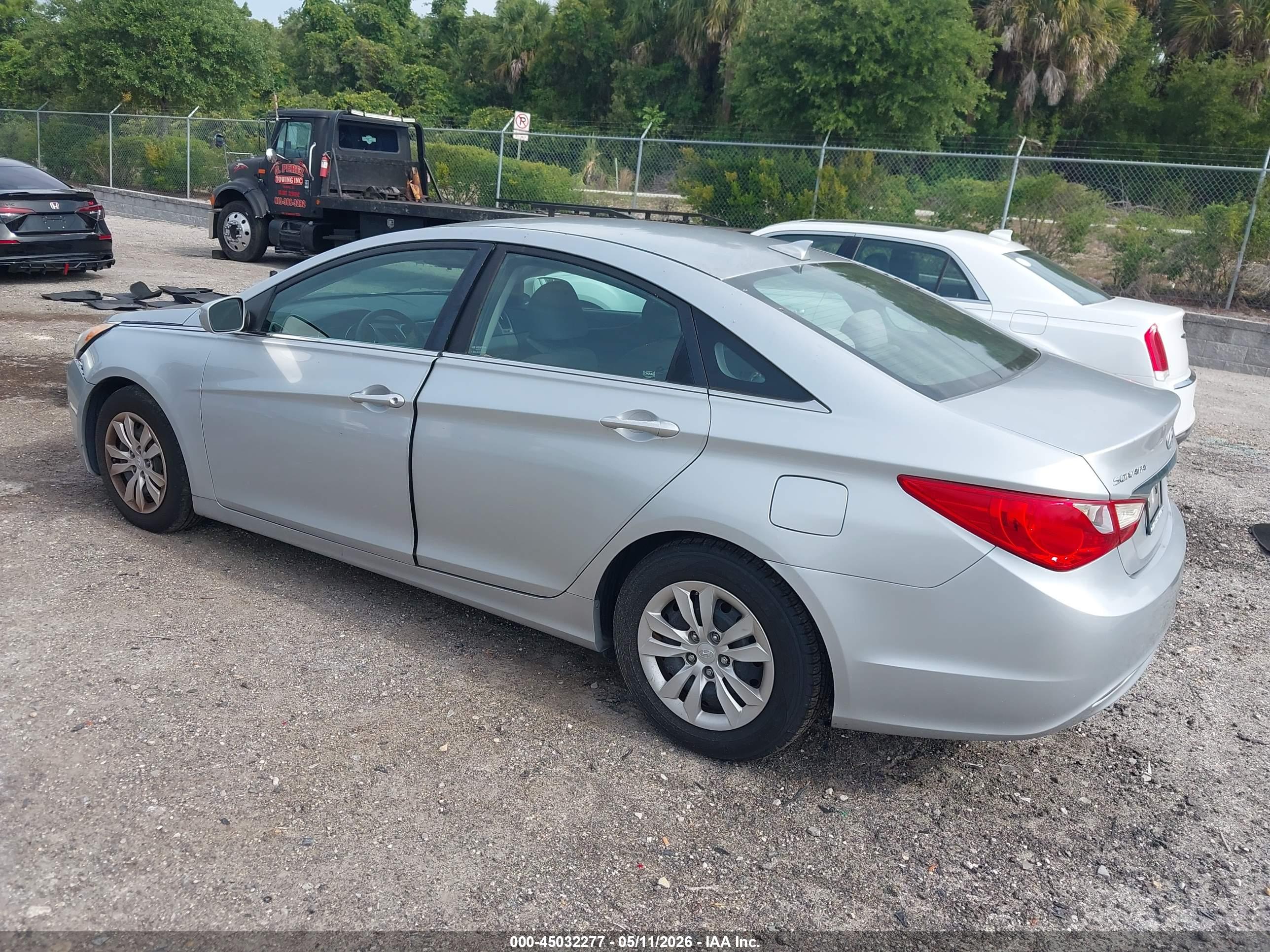HYUNDAI SONATA image 3