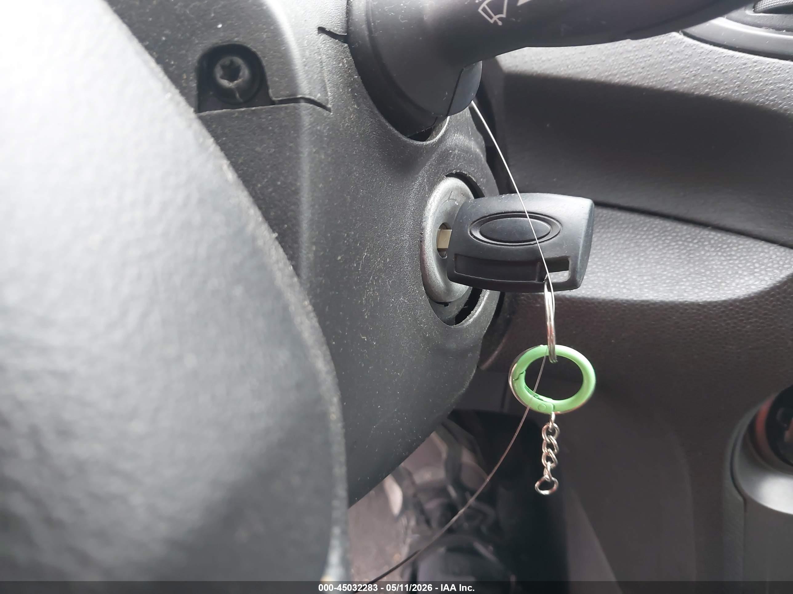 FORD FIESTA image 11