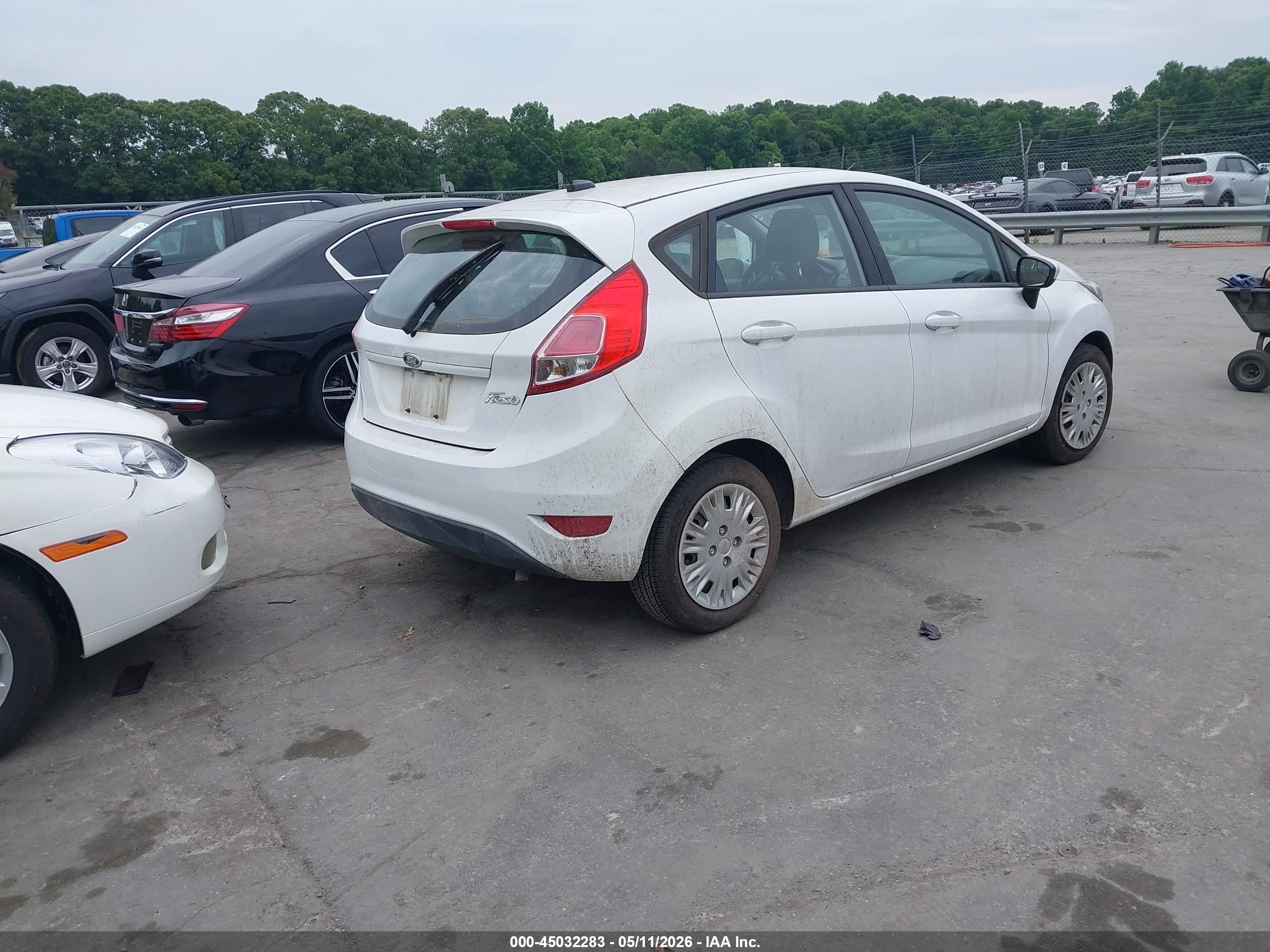 FORD FIESTA image 4