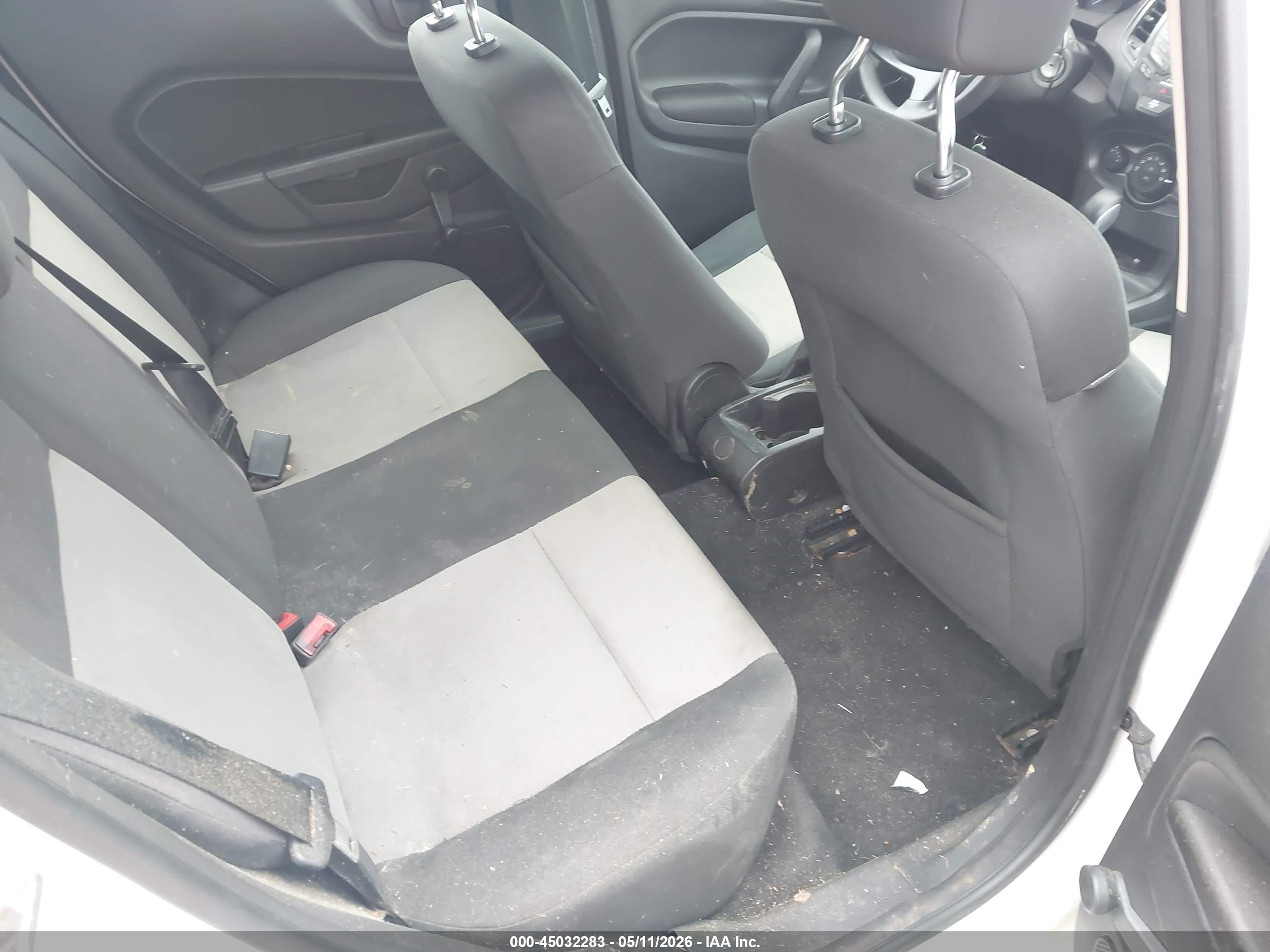 FORD FIESTA image 8