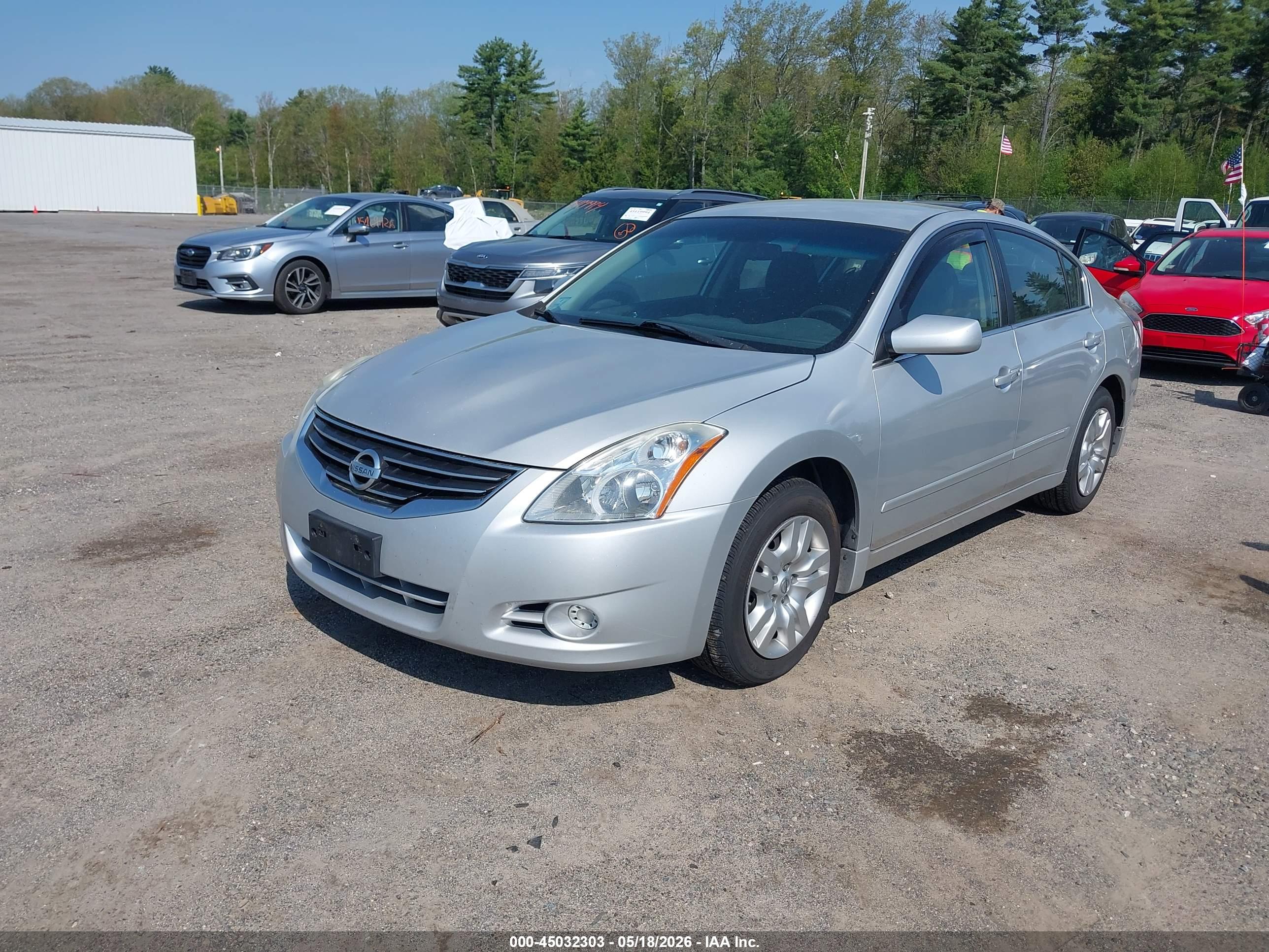 NISSAN ALTIMA image 2