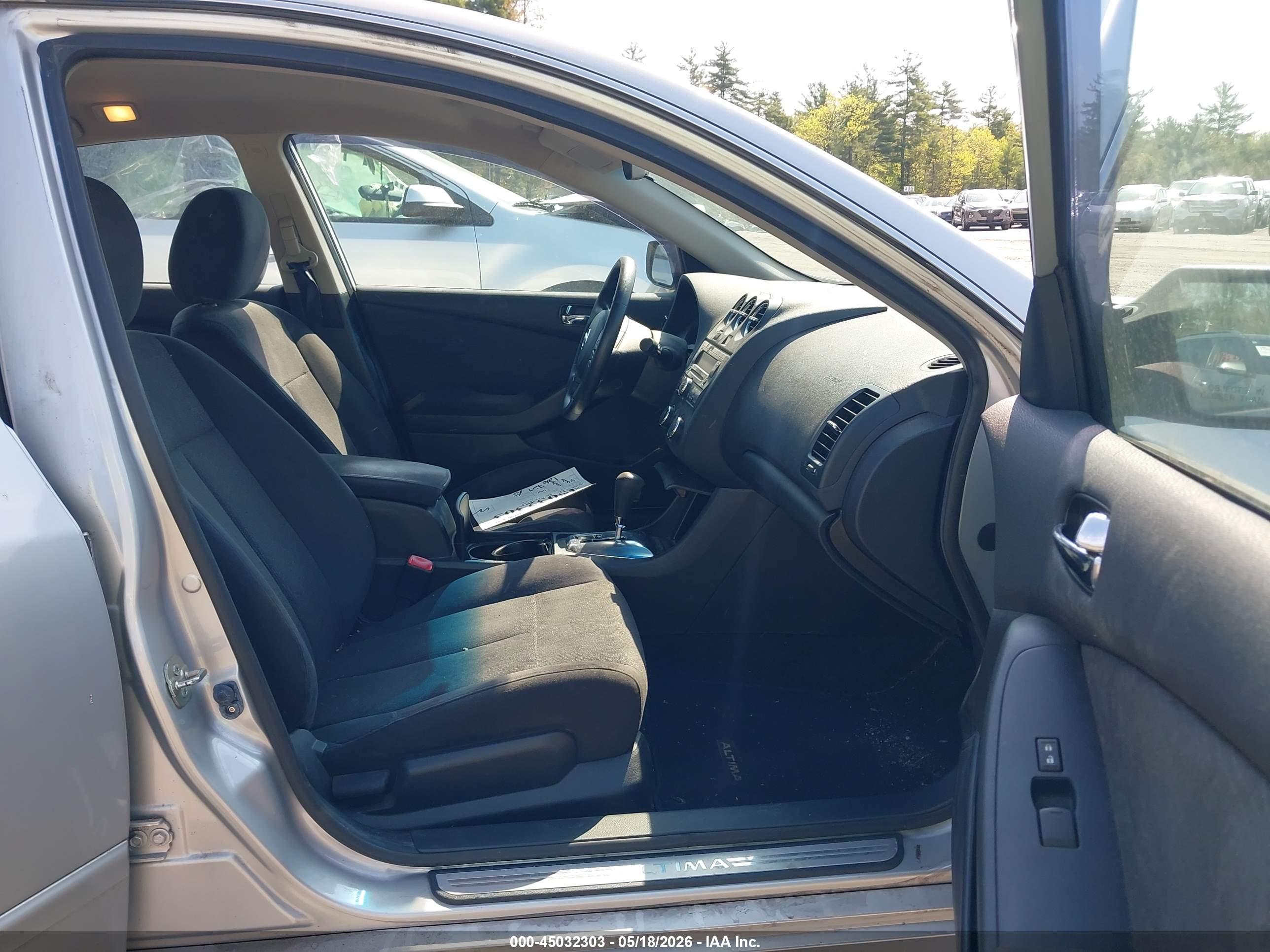 NISSAN ALTIMA image 5