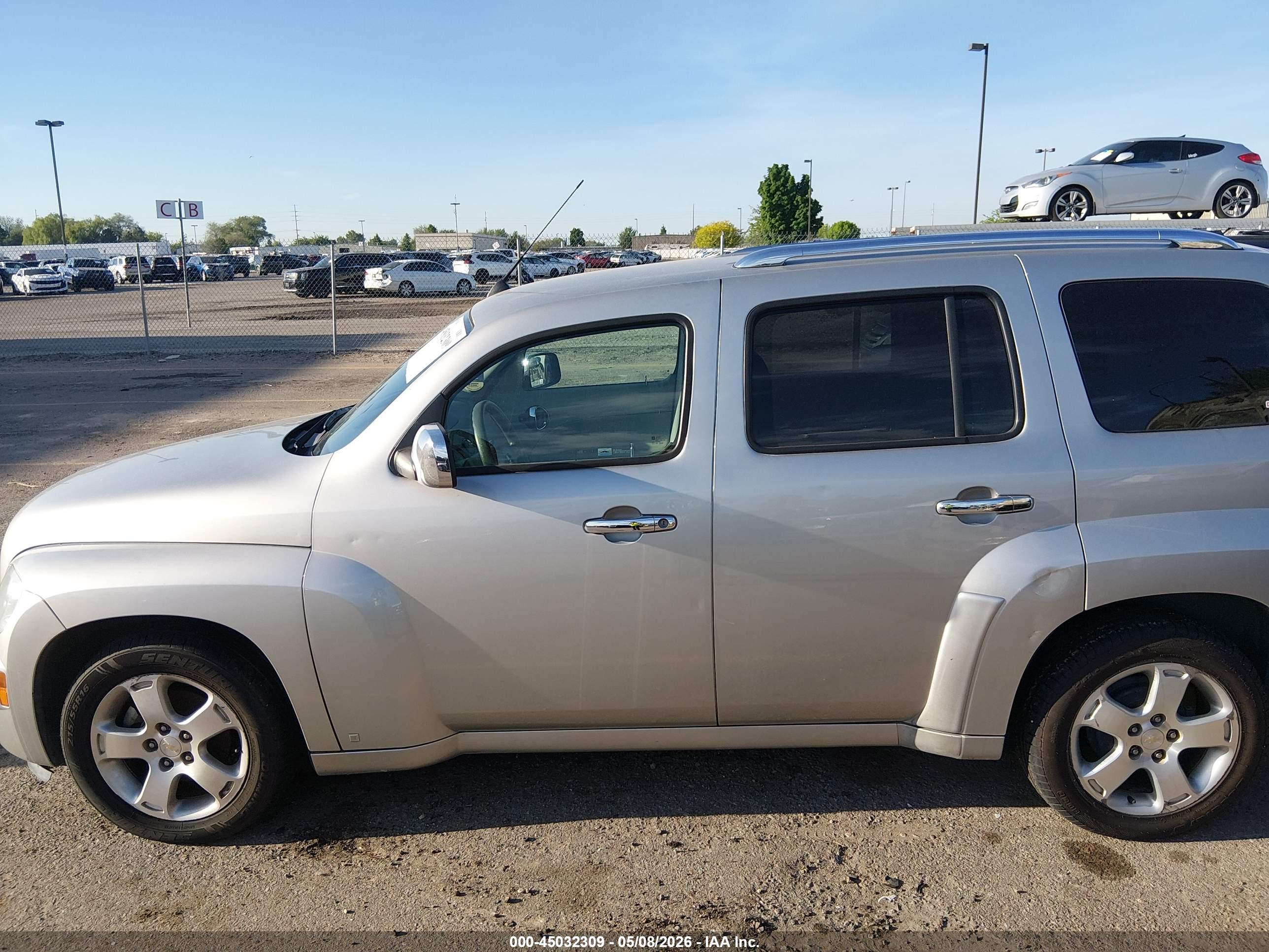 CHEVROLET HHR image 6