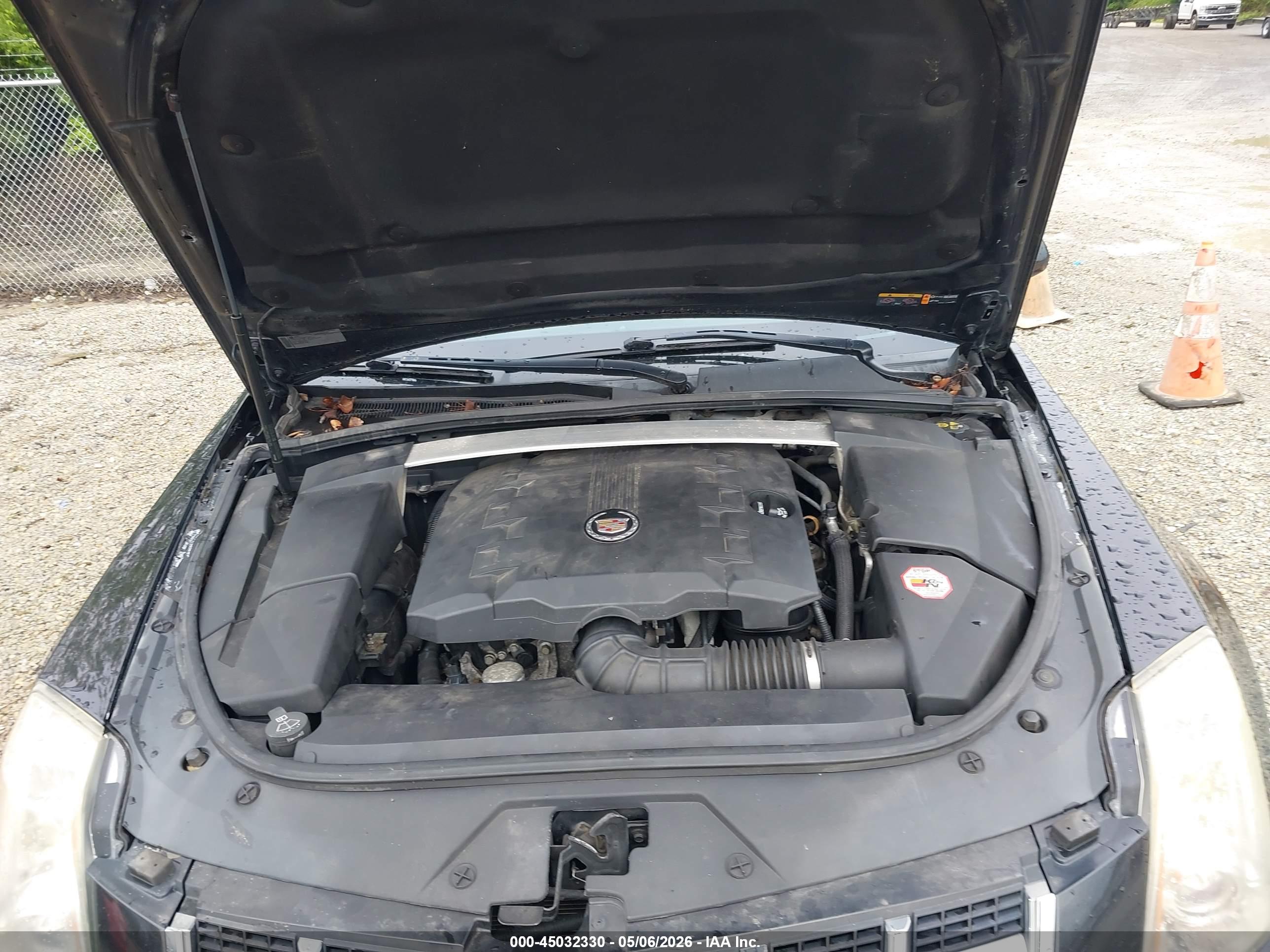 CADILLAC CTS image 10