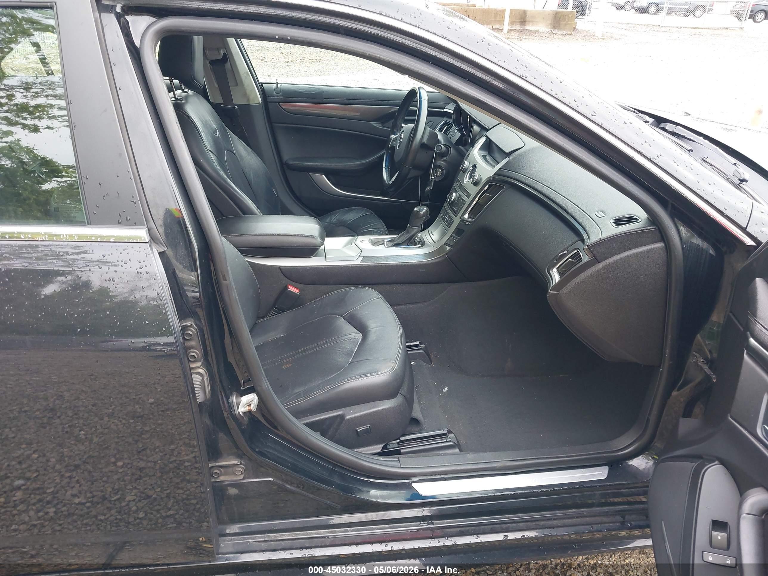 CADILLAC CTS image 5