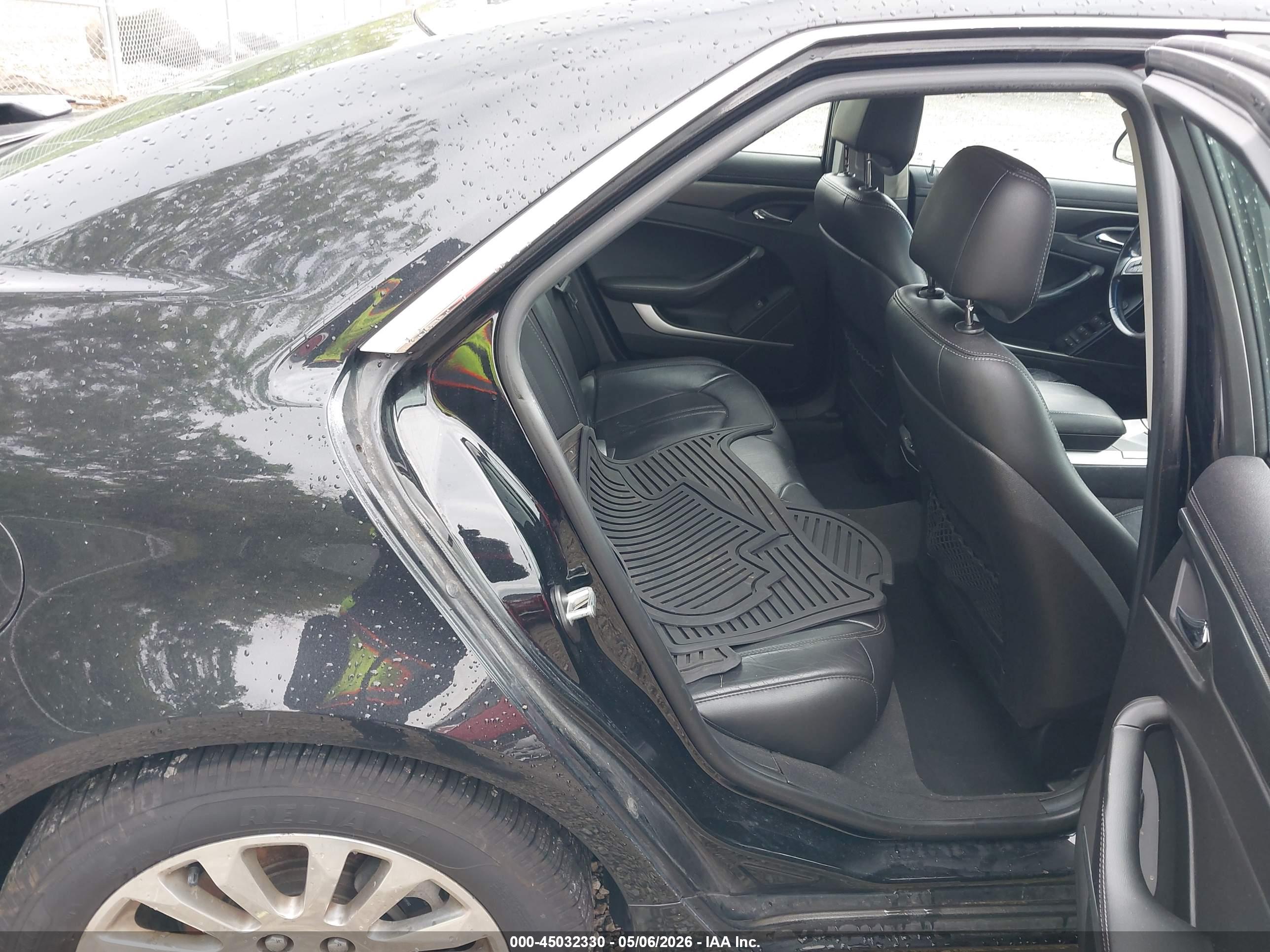 CADILLAC CTS image 8