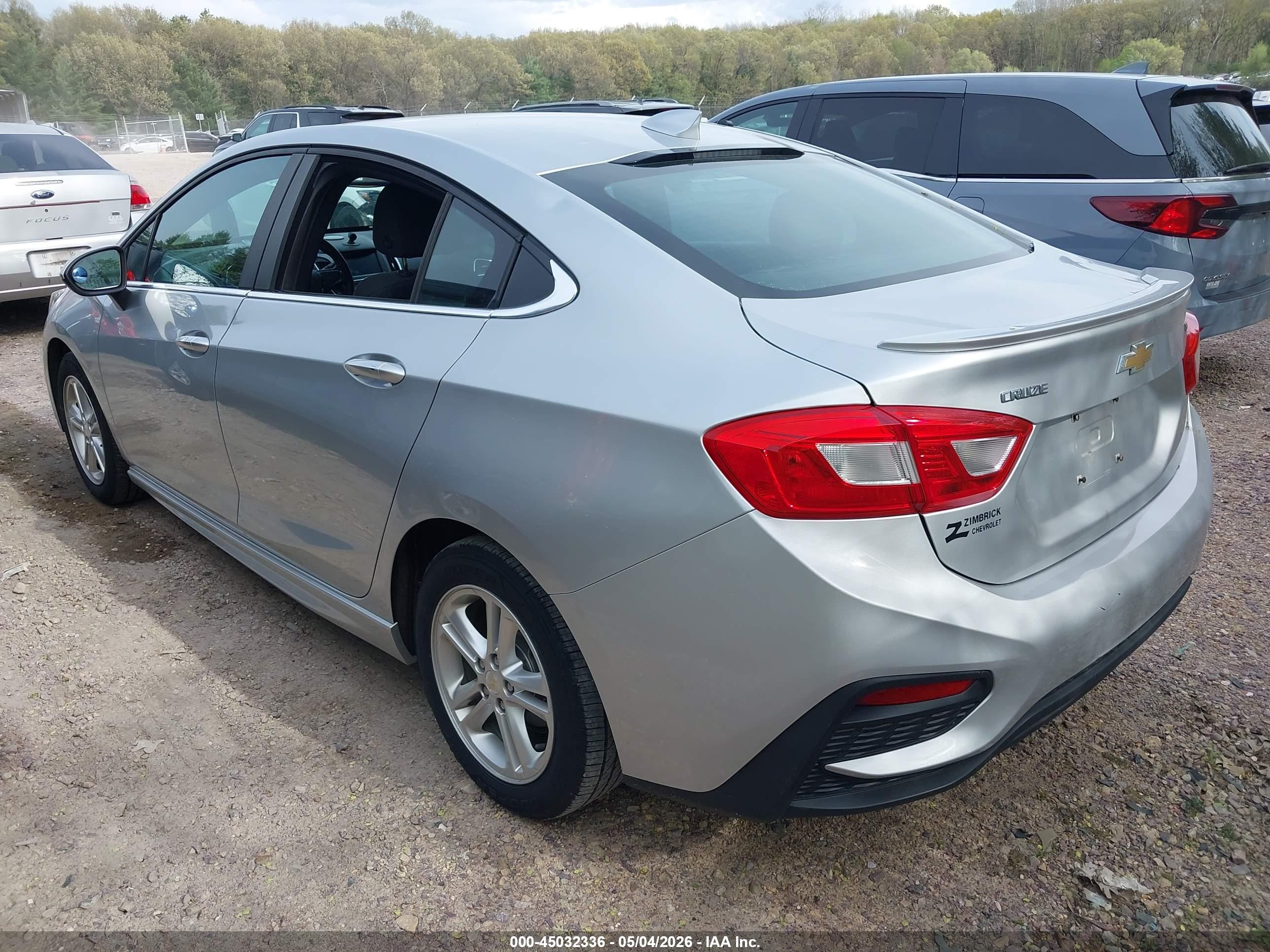 CHEVROLET CRUZE image 3
