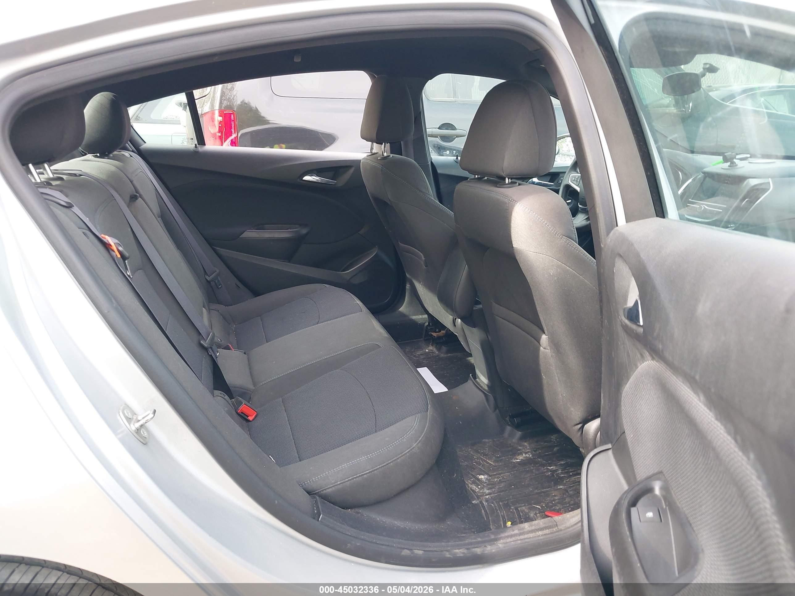 CHEVROLET CRUZE image 8
