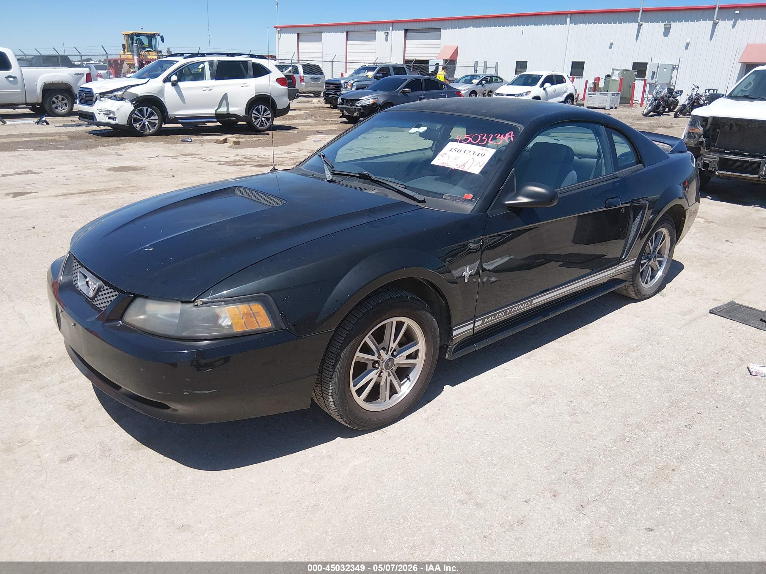 FORD MUSTANG image 2