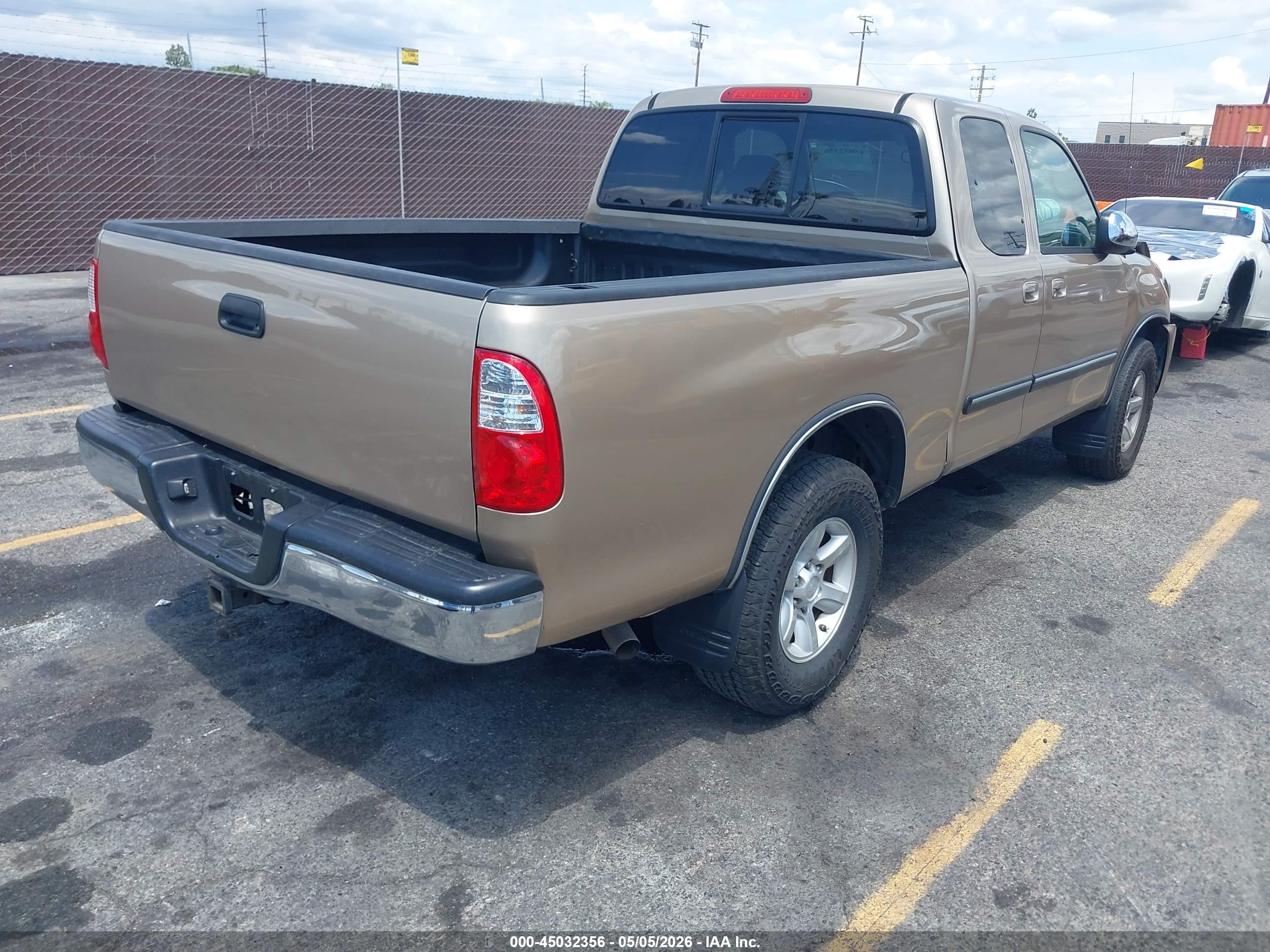 TOYOTA TUNDRA image 4