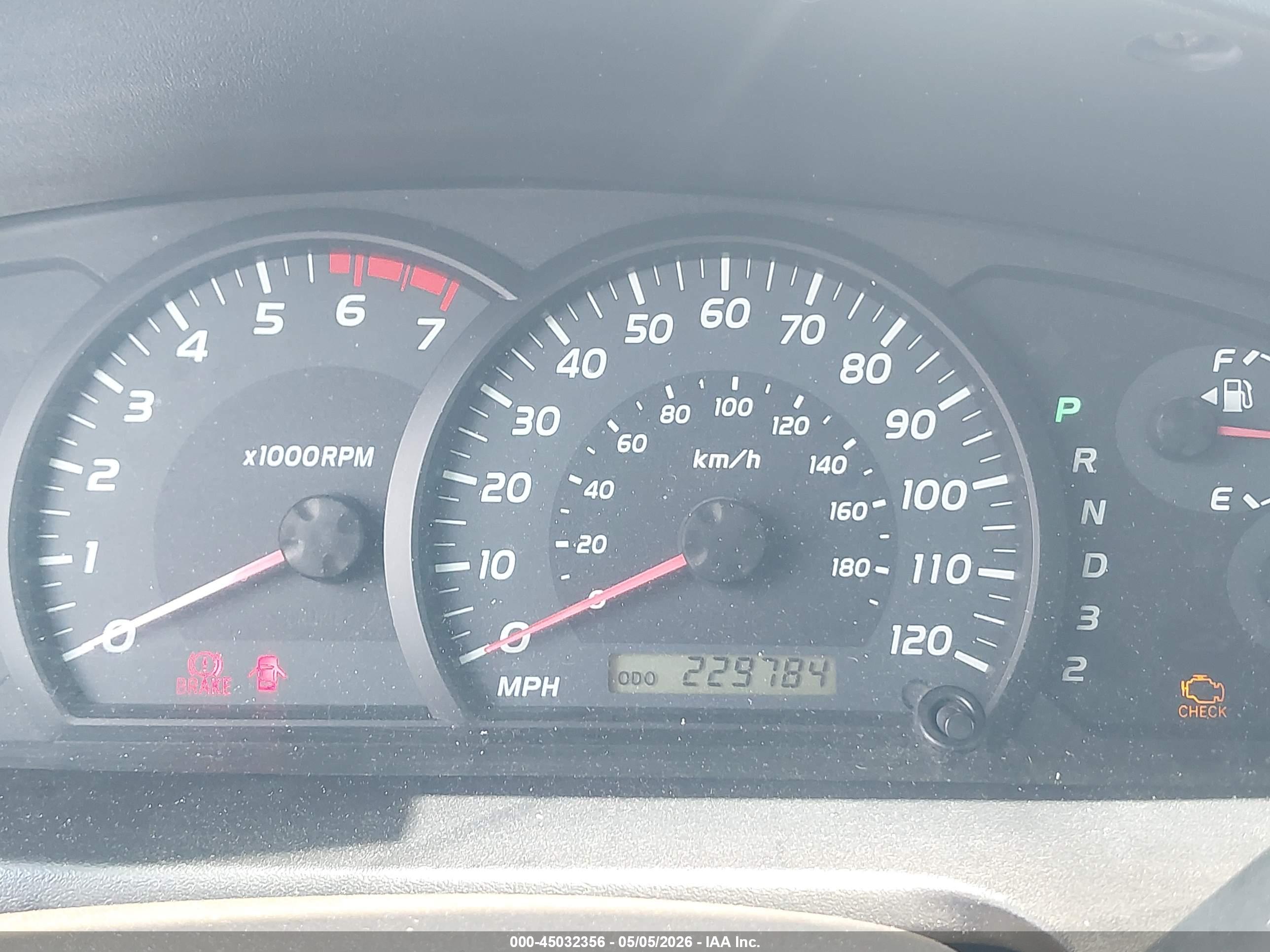 TOYOTA TUNDRA image 7