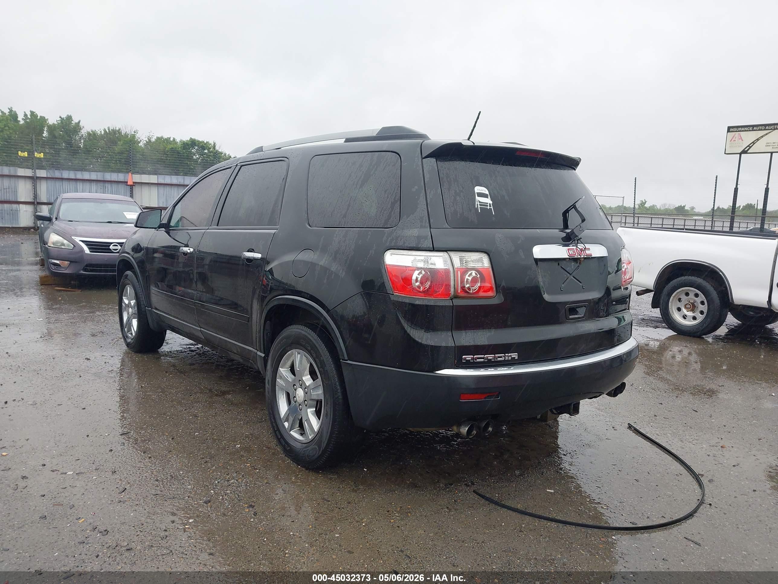 GMC ACADIA image 3
