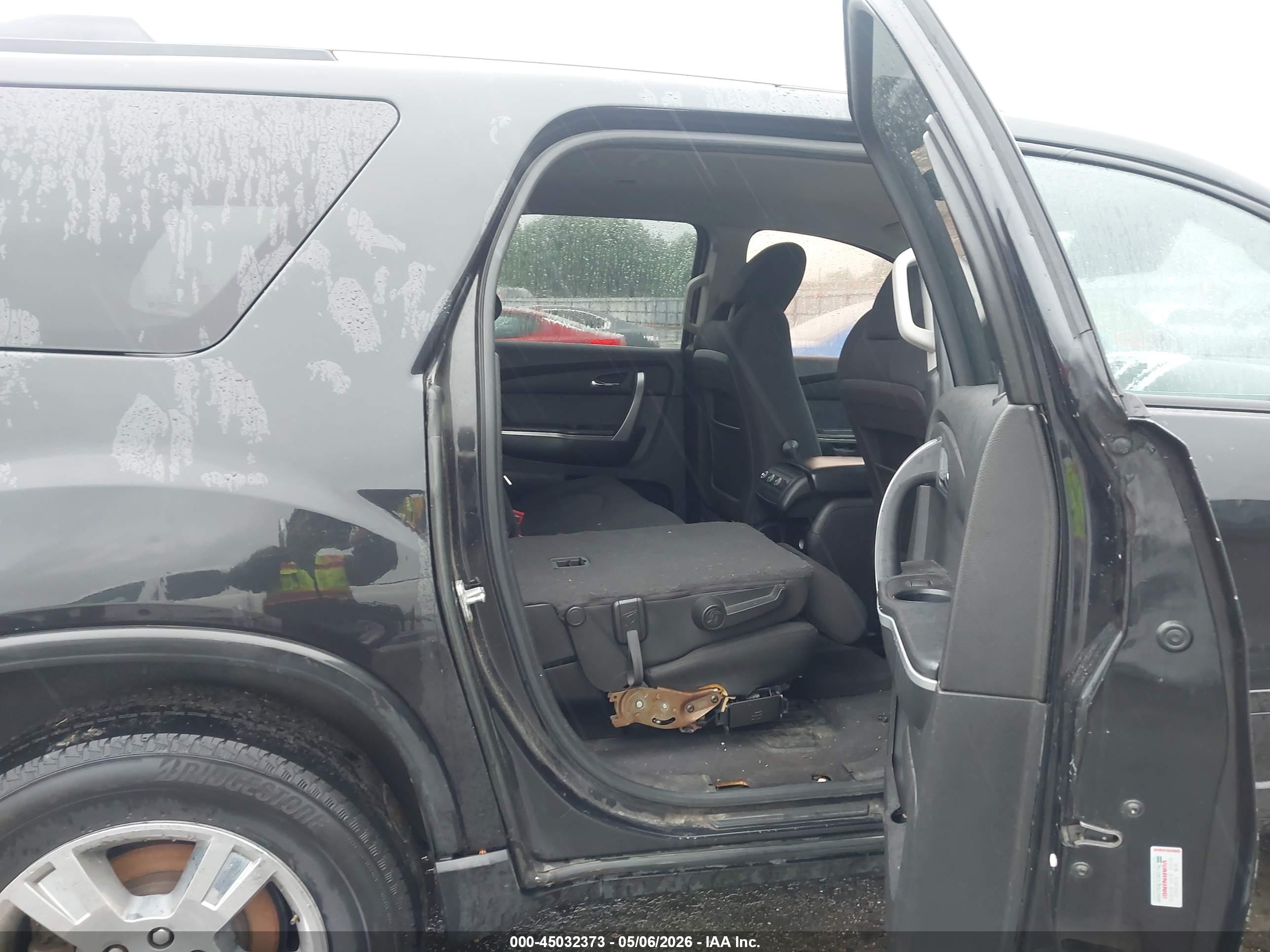GMC ACADIA image 8