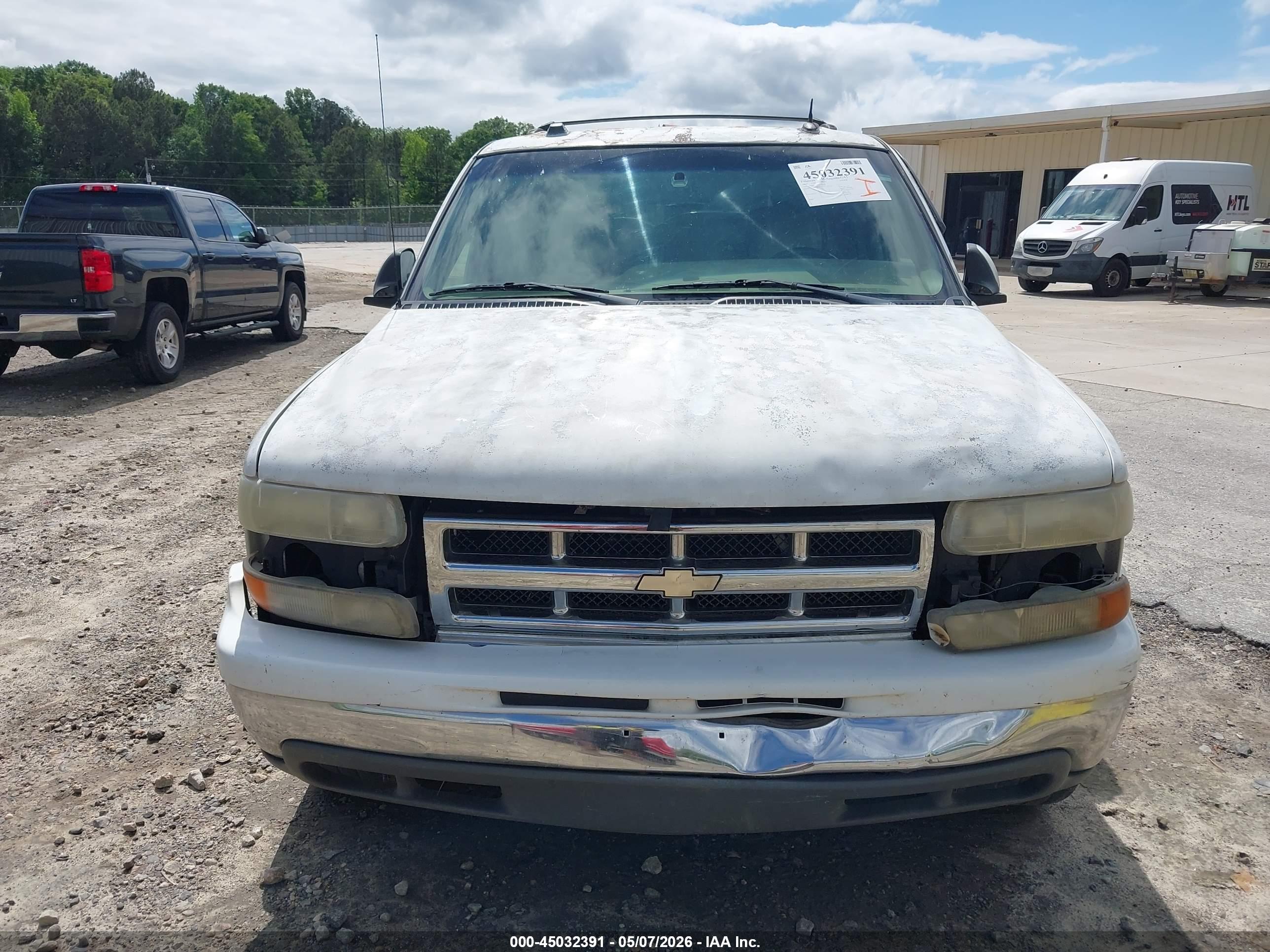 CHEVROLET TAHOE image 6