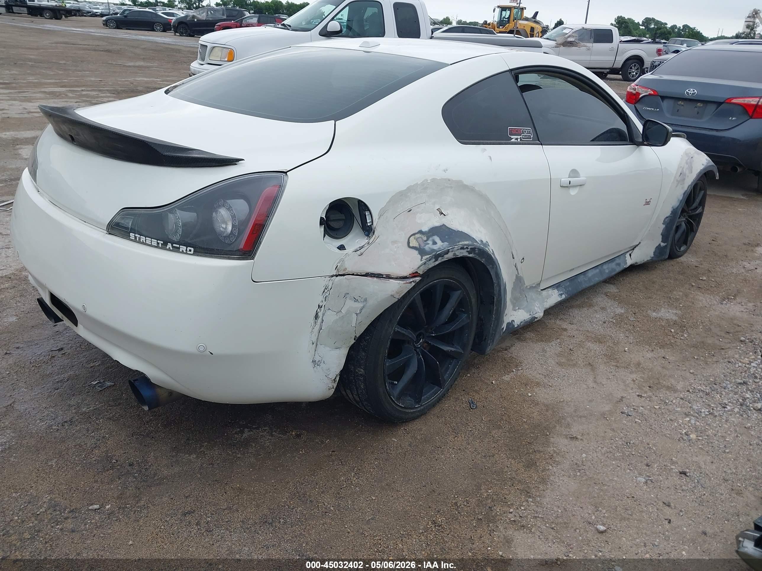 INFINITI G37 image 4