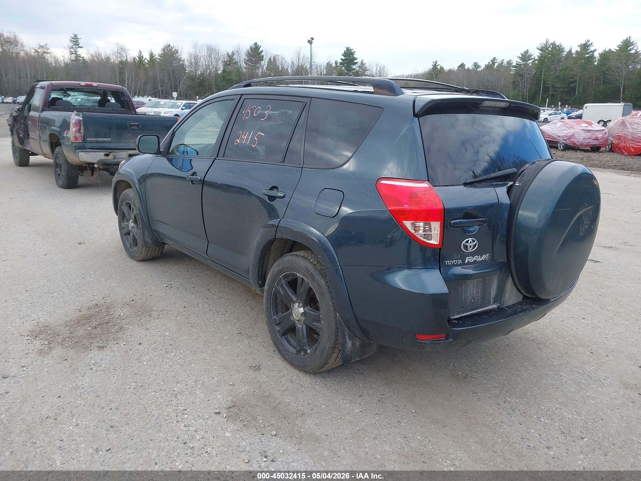 TOYOTA RAV4 image 3