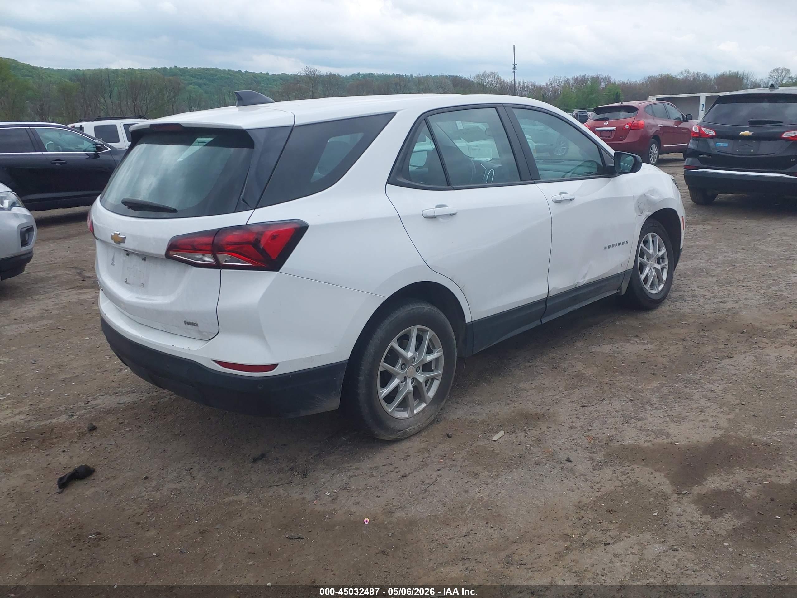 CHEVROLET EQUINOX image 4