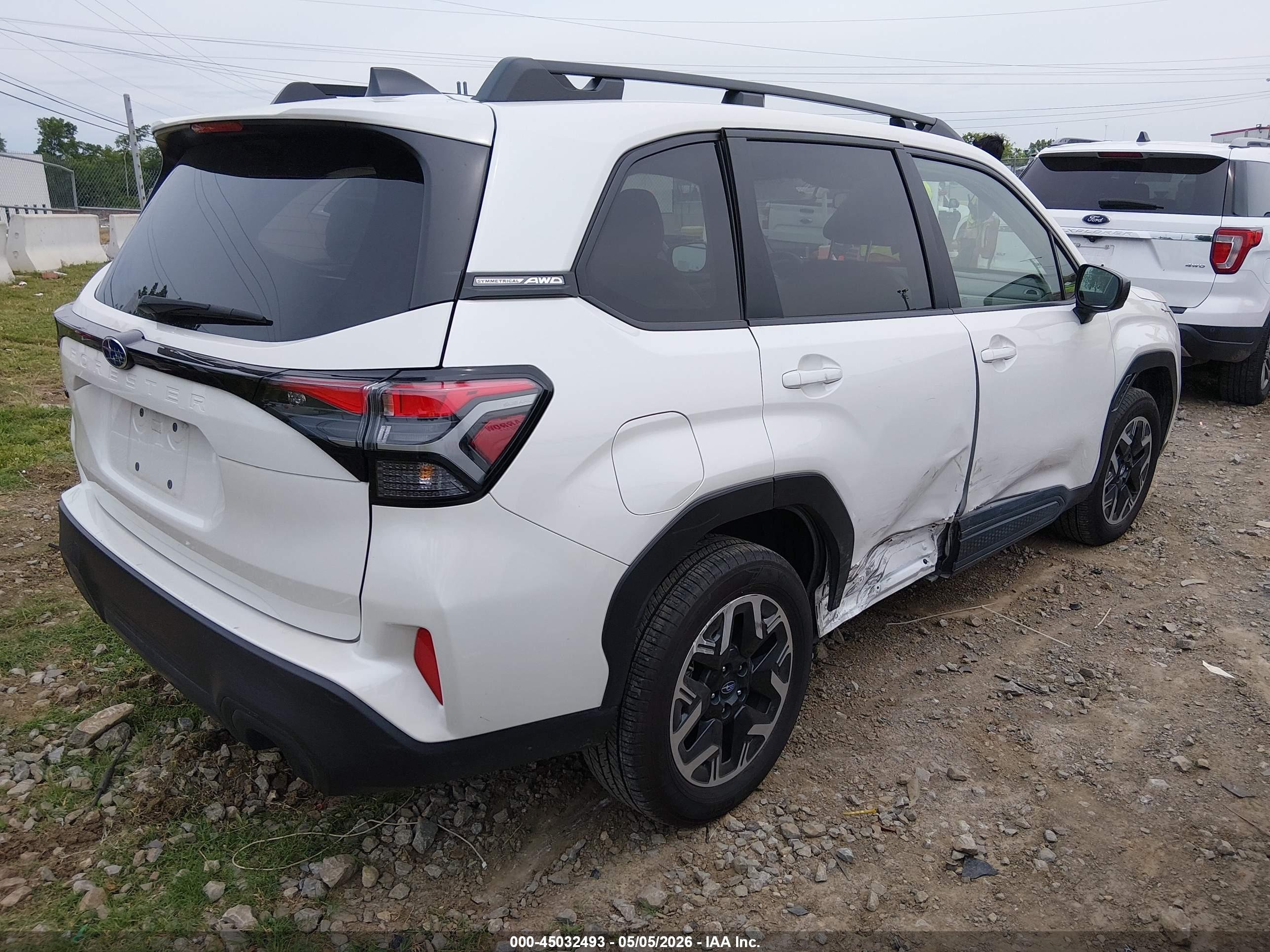 SUBARU FORESTER image 4