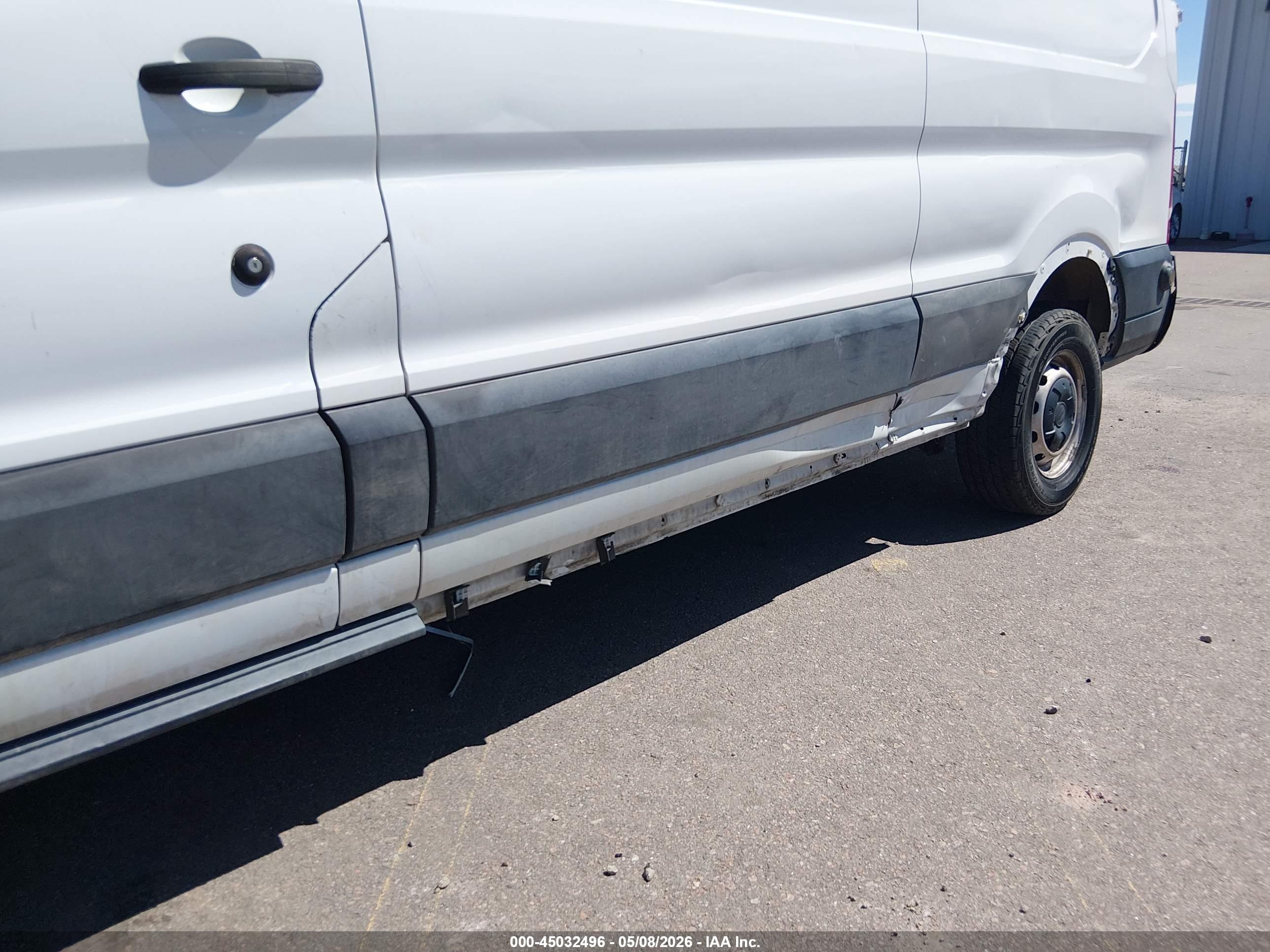 FORD TRANSIT-350 image 6